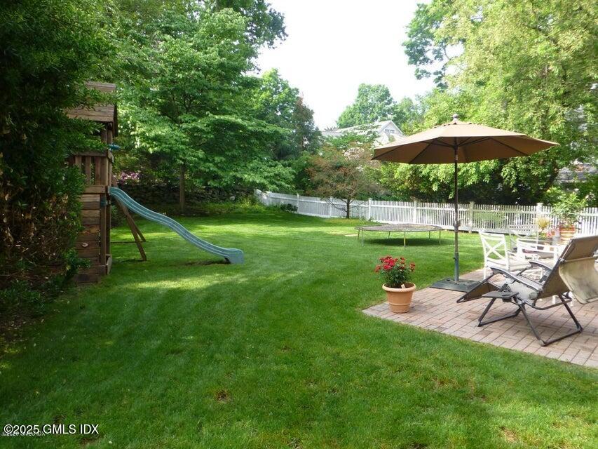 Old Greenwich, Connecticut 06870, United States, 3 Bedrooms Bedrooms, ,2 BathroomsBathrooms,Residential,Active,91622