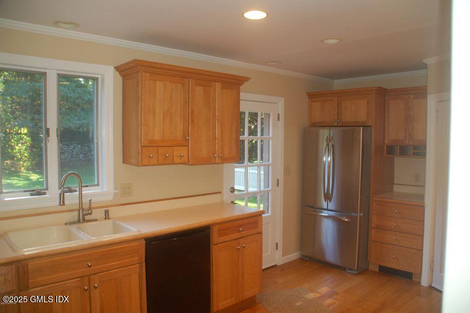 Old Greenwich, Connecticut 06870, United States, 3 Bedrooms Bedrooms, ,2 BathroomsBathrooms,Residential,Active,91622
