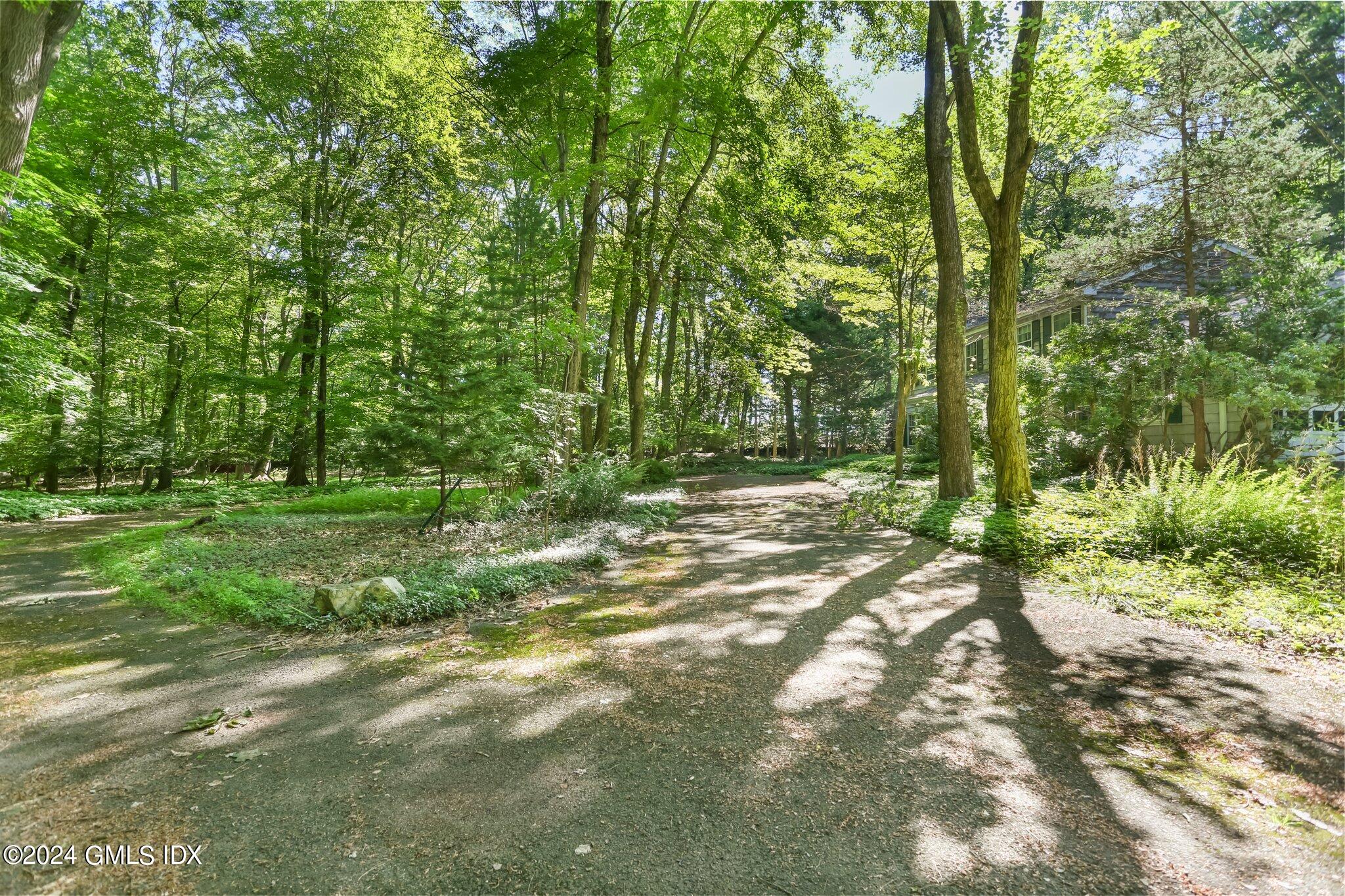 Greenwich, Connecticut 06830, United States, 5 Bedrooms Bedrooms, ,4 BathroomsBathrooms,Residential,Active,52765