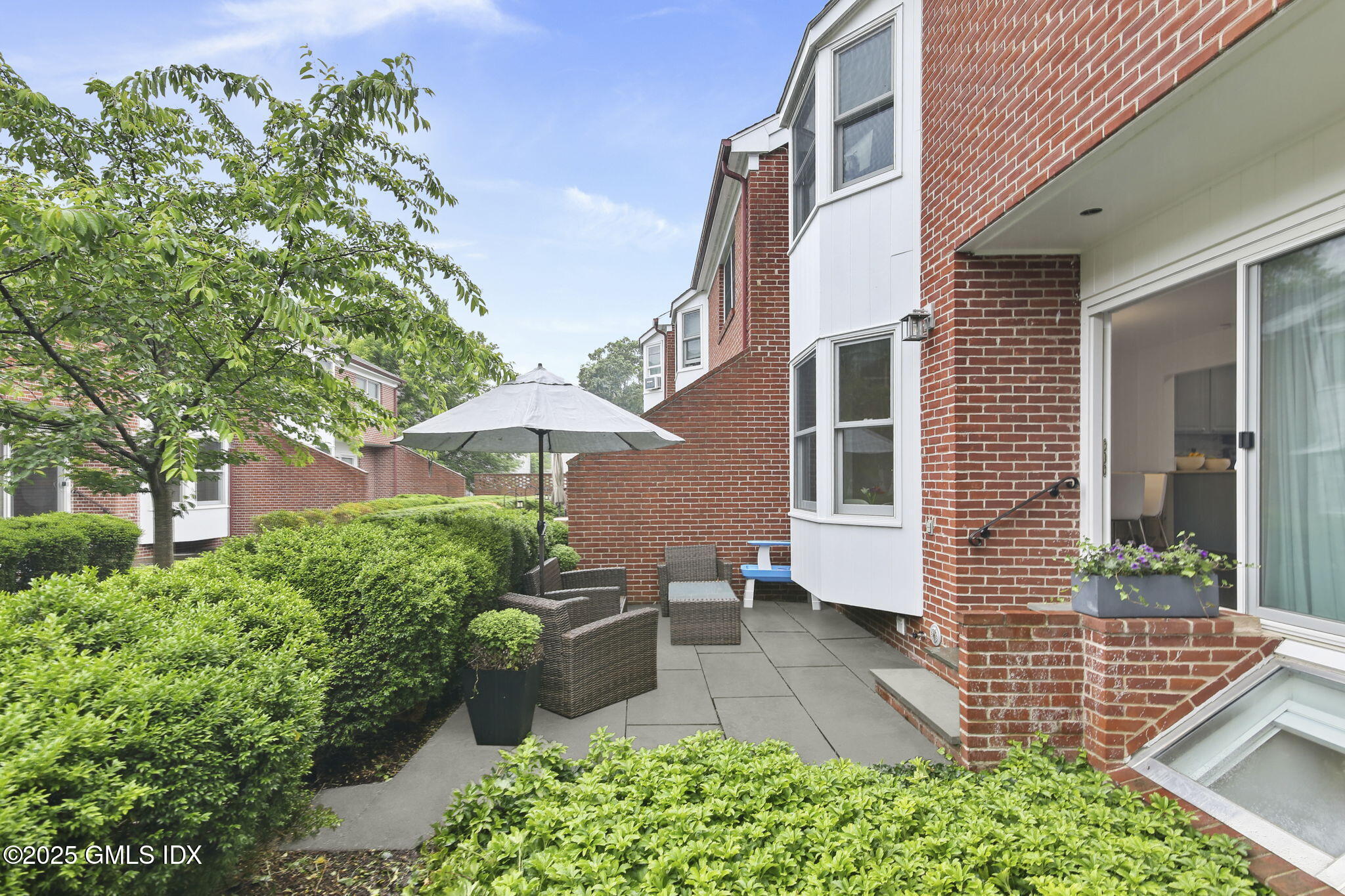 Property for Sale at 56 Sherwood Place, Greenwich, Connecticut - Bedrooms: 2 
Bathrooms: 3  - $1,350,000