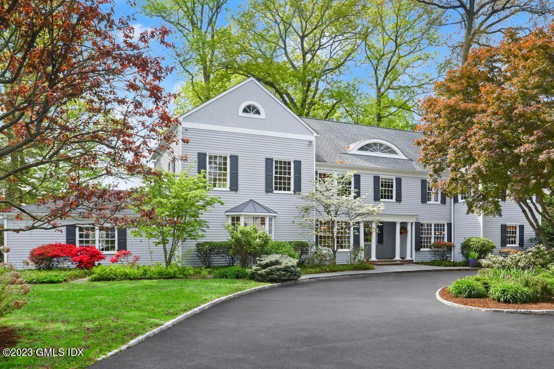 20 Stoney Ridge Lane, Riverside, Connecticut - 6 Bedrooms  
4 Bathrooms - 