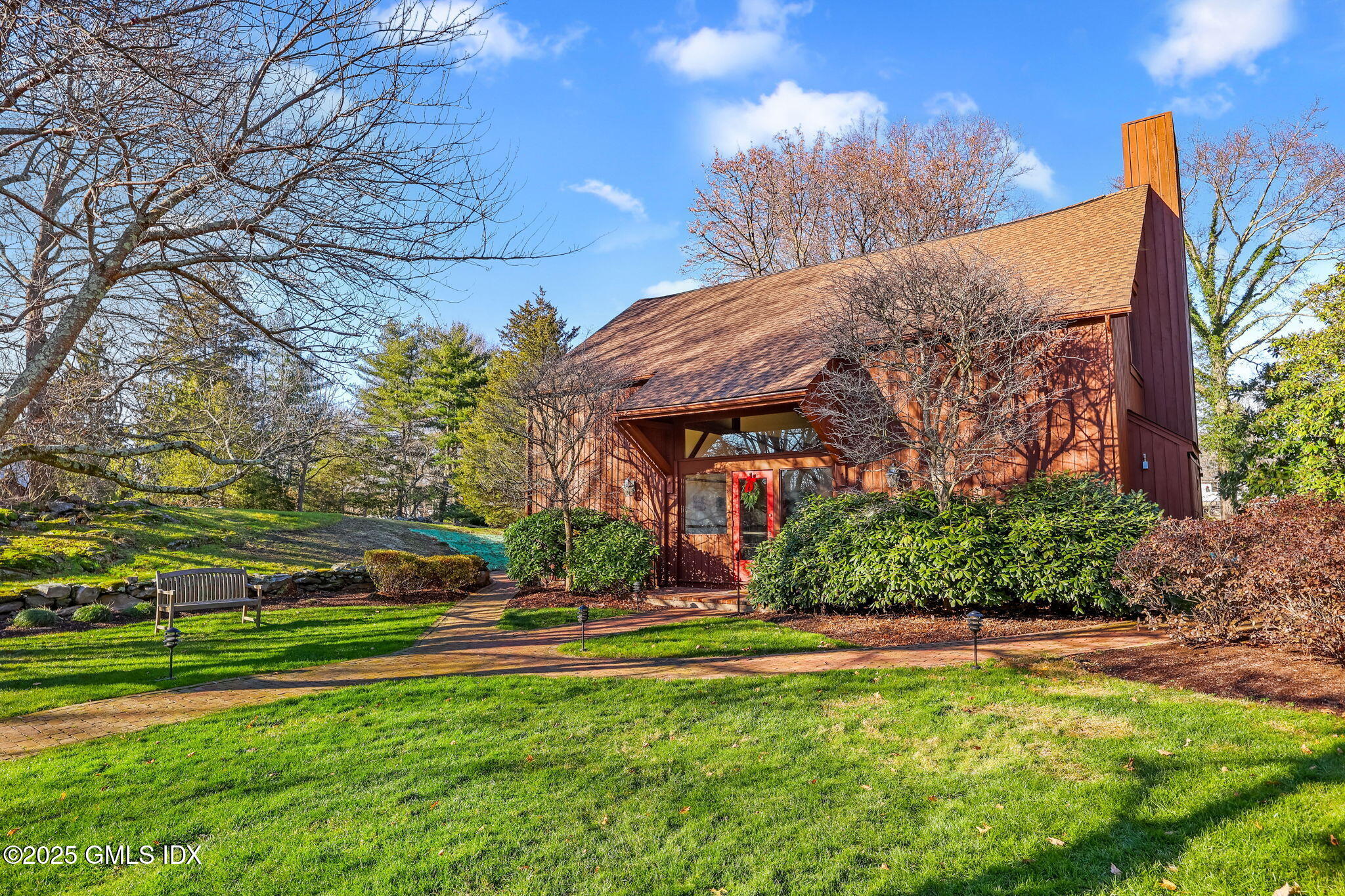 Greenwich, Connecticut 06831, United States, 3 Bedrooms Bedrooms, ,4 BathroomsBathrooms,Residential,Active,252036