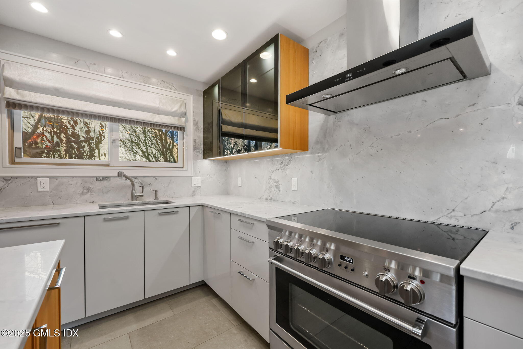 Greenwich, Connecticut 06831, United States, 3 Bedrooms Bedrooms, ,4 BathroomsBathrooms,Residential,Active,252036