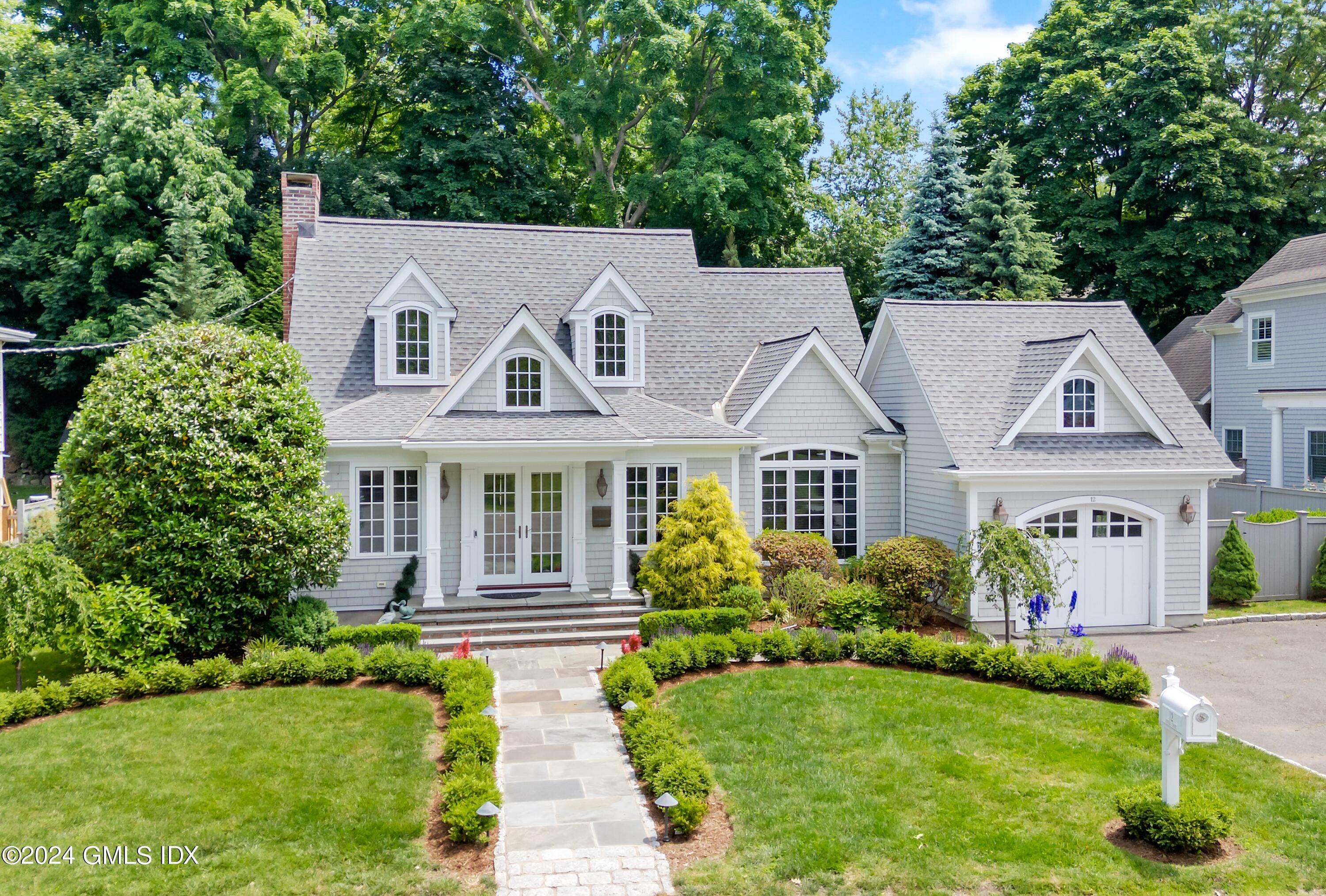 12 River Lane, Cos Cob, Connecticut - 4 Bedrooms  
3 Bathrooms - 