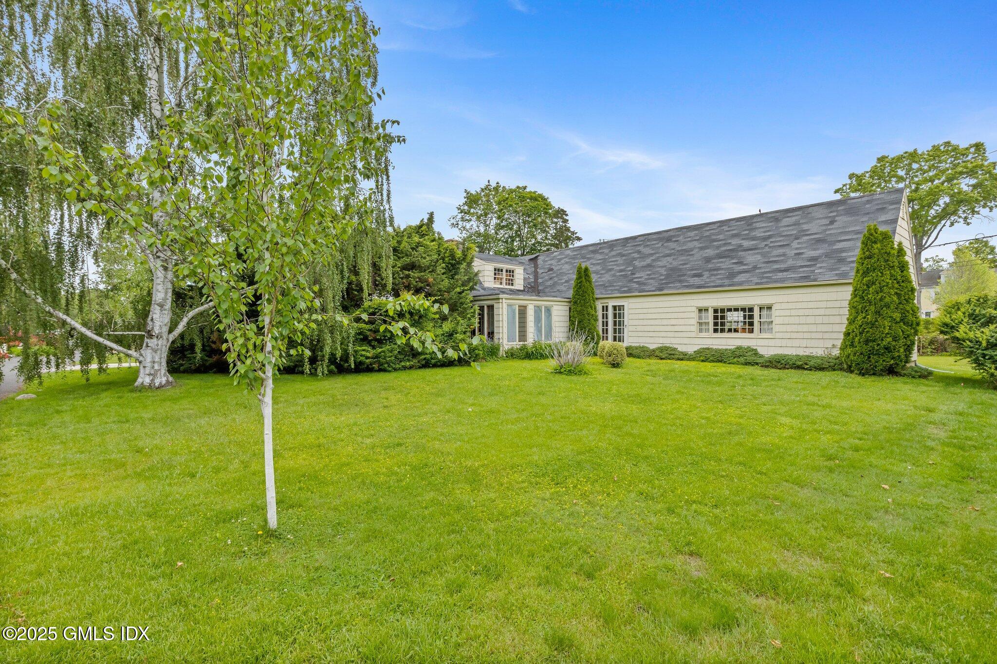 Property for Sale at 30 Meadowbank Road, Old Greenwich, Connecticut - Bedrooms: 3 
Bathrooms: 2  - $2,350,000
