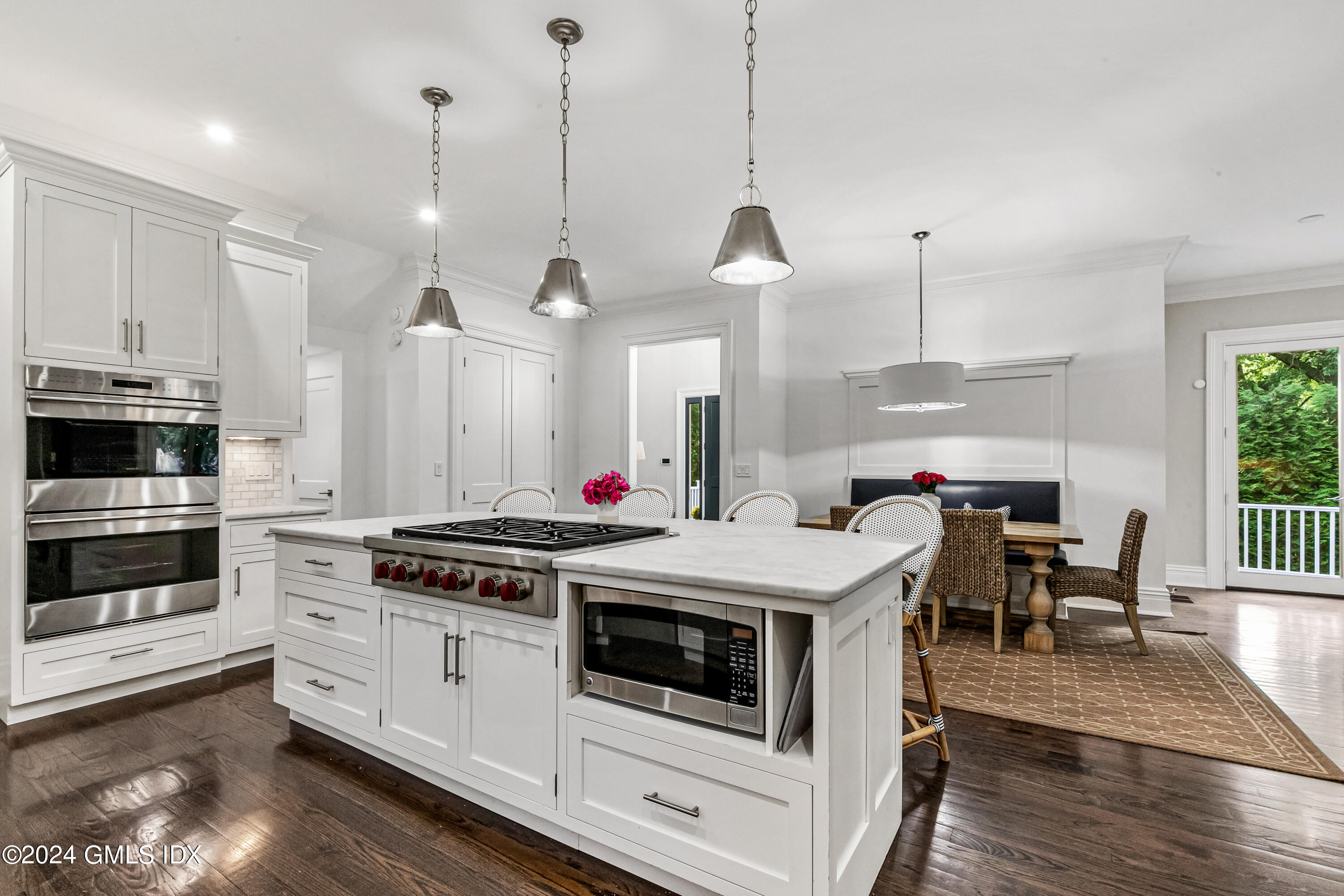 Cos Cob, Connecticut 06807, United States, 6 Bedrooms Bedrooms, ,7 BathroomsBathrooms,Residential,Active,120514