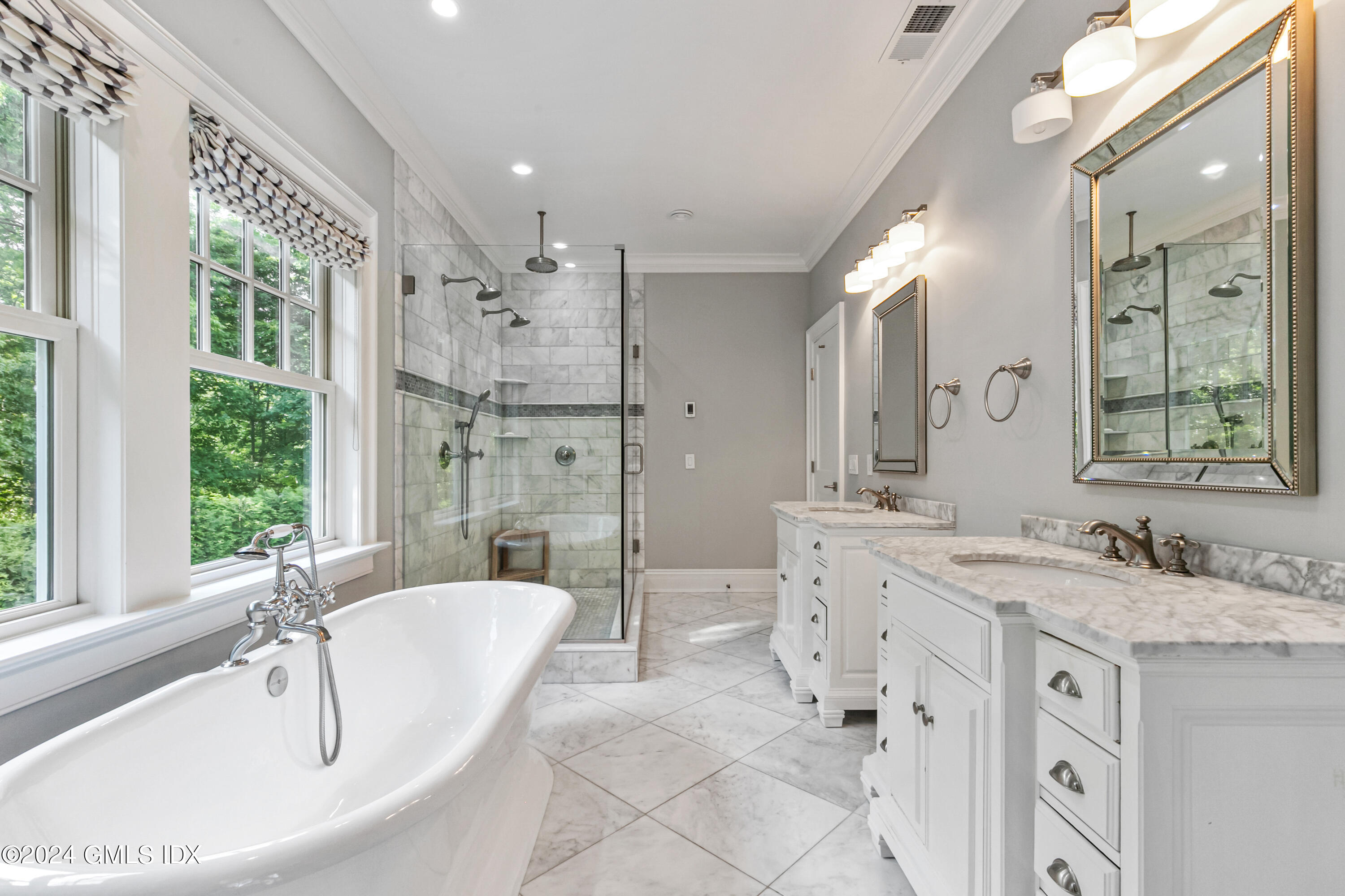 Cos Cob, Connecticut 06807, United States, 6 Bedrooms Bedrooms, ,7 BathroomsBathrooms,Residential,Active,120514