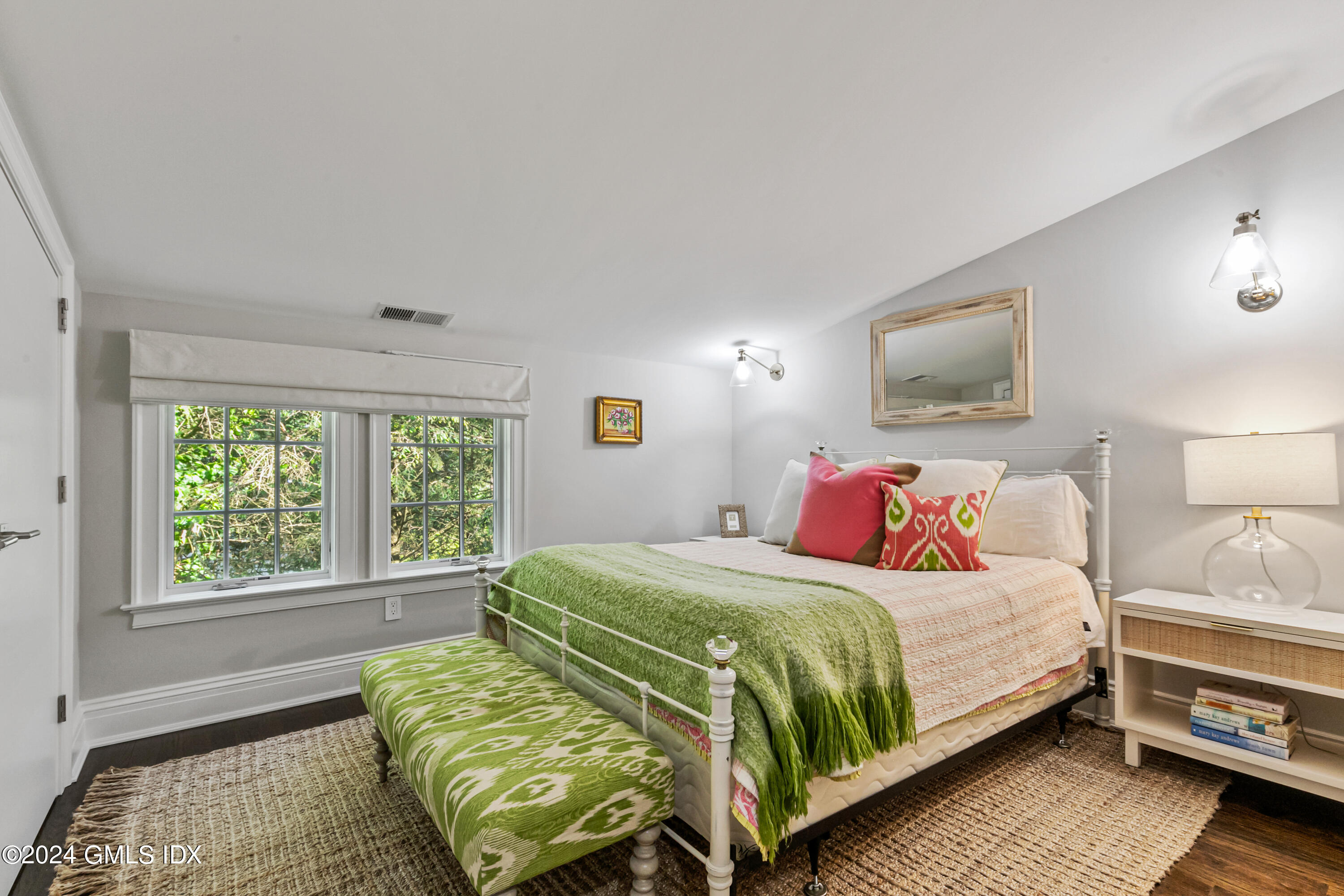 Cos Cob, Connecticut 06807, United States, 6 Bedrooms Bedrooms, ,7 BathroomsBathrooms,Residential,Active,120514