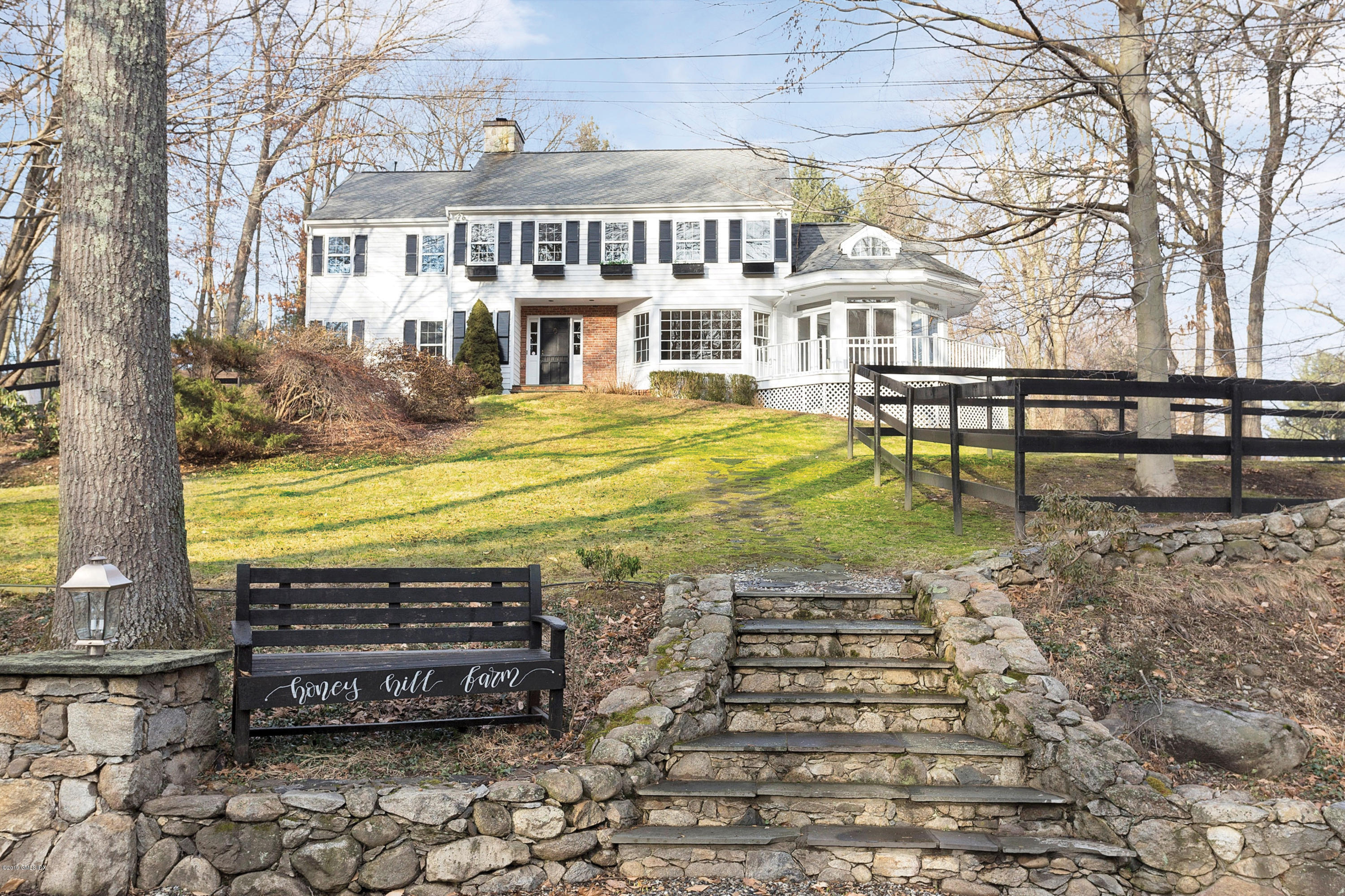 Photo 1 of 101 Comstock Hill Road, New Canaan, Connecticut, $1,145,000, Web #: 105718