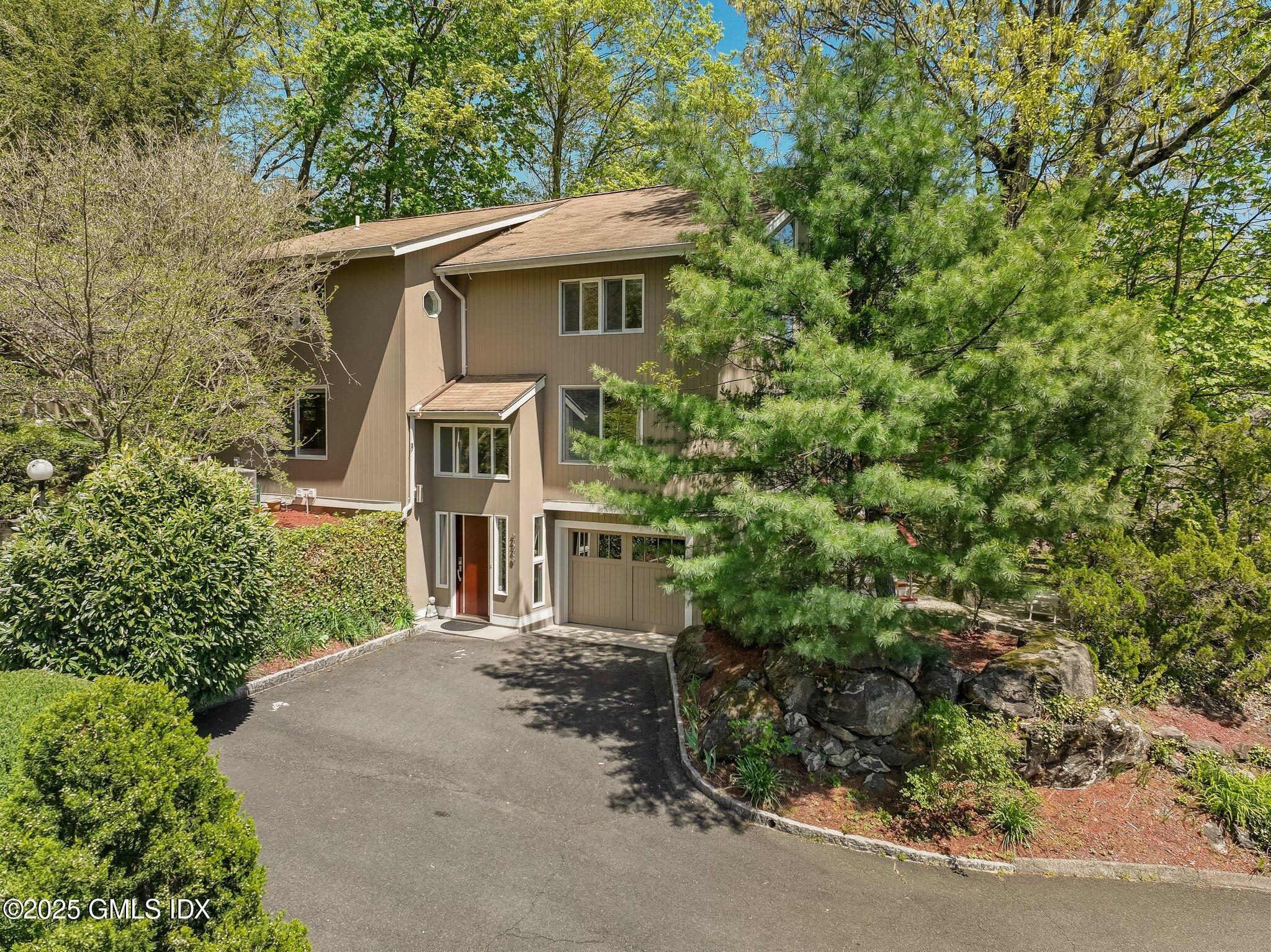Property for Sale at 228 Pemberwick Road, Greenwich, Connecticut - Bedrooms: 4 
Bathrooms: 3  - $1,695,000