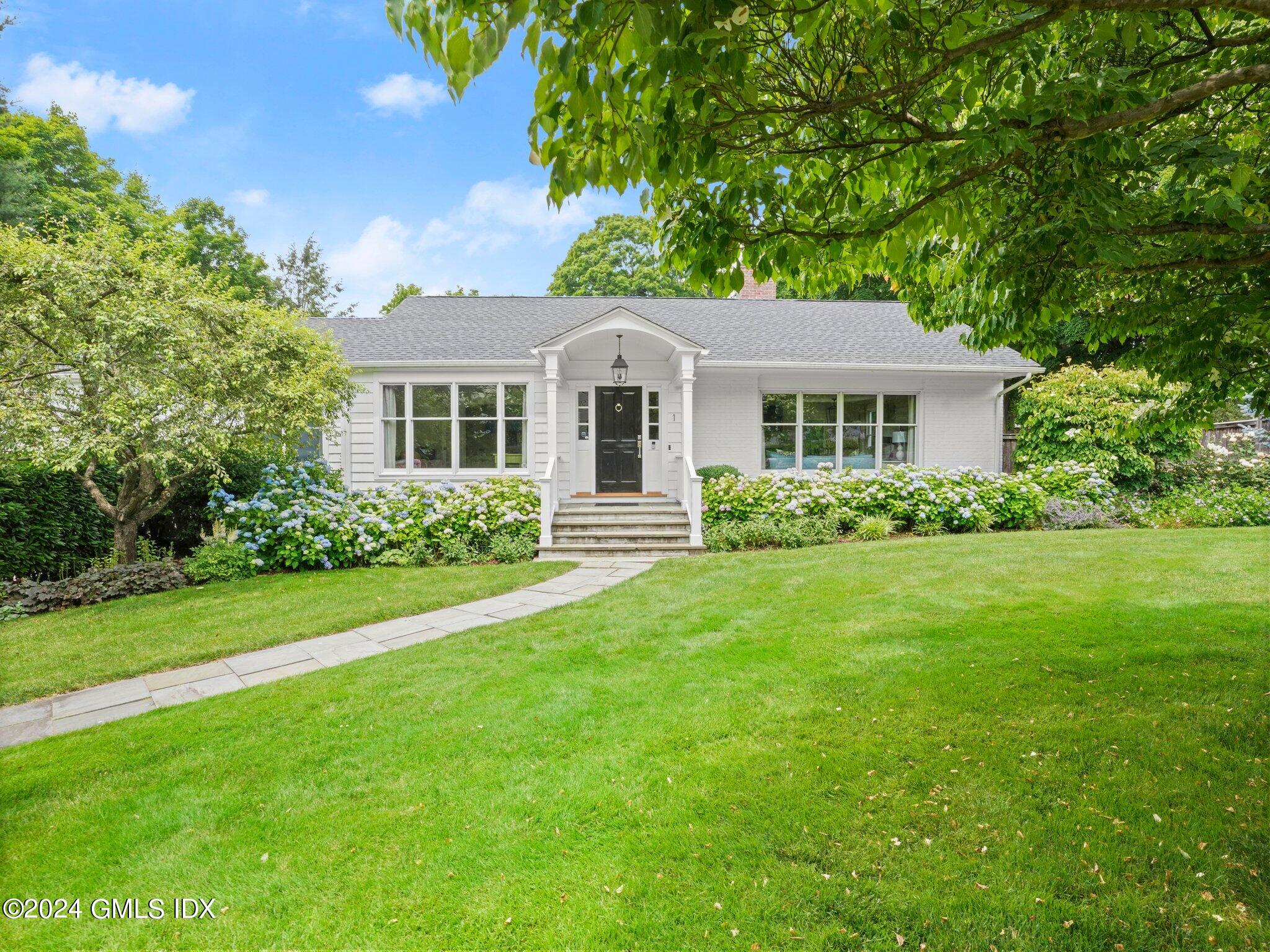 Property for Sale at 1 Lita Drive, Greenwich, Connecticut - Bedrooms: 4 
Bathrooms: 4  - $2,295,000