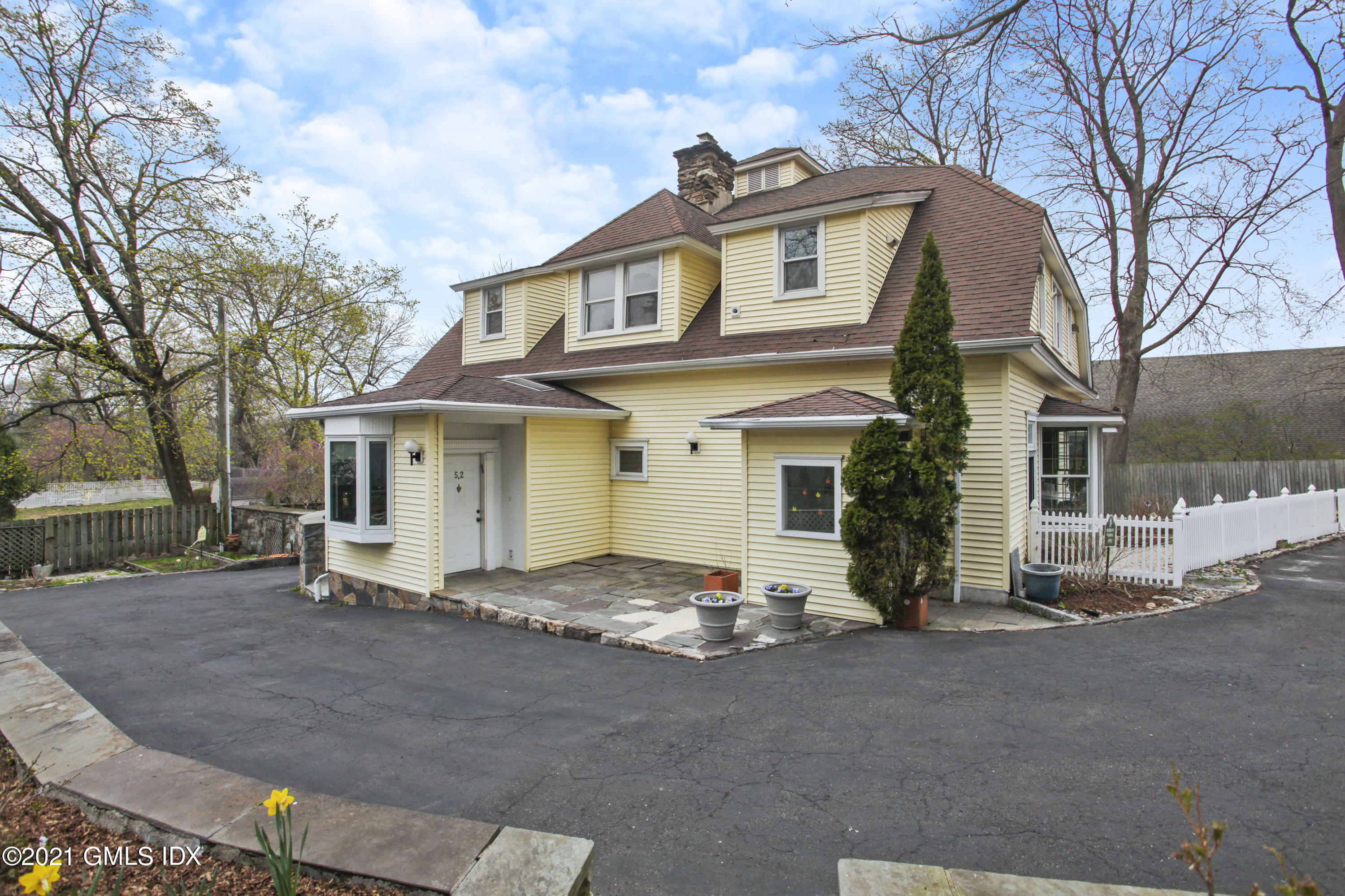 Rental Property at 52 Bruce Park Drive, Greenwich, Connecticut - Bedrooms: 3 
Bathrooms: 2  - $4,950 MO.