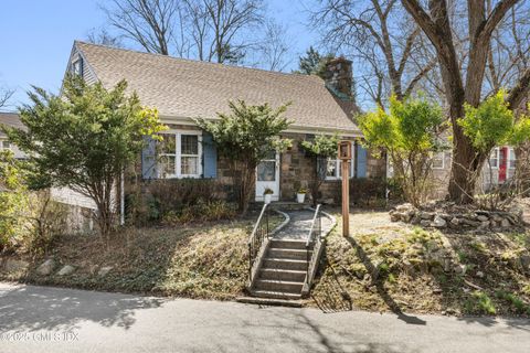 10 Maple Drive, Old Greenwich, CT 06870 - MLS#: 122408