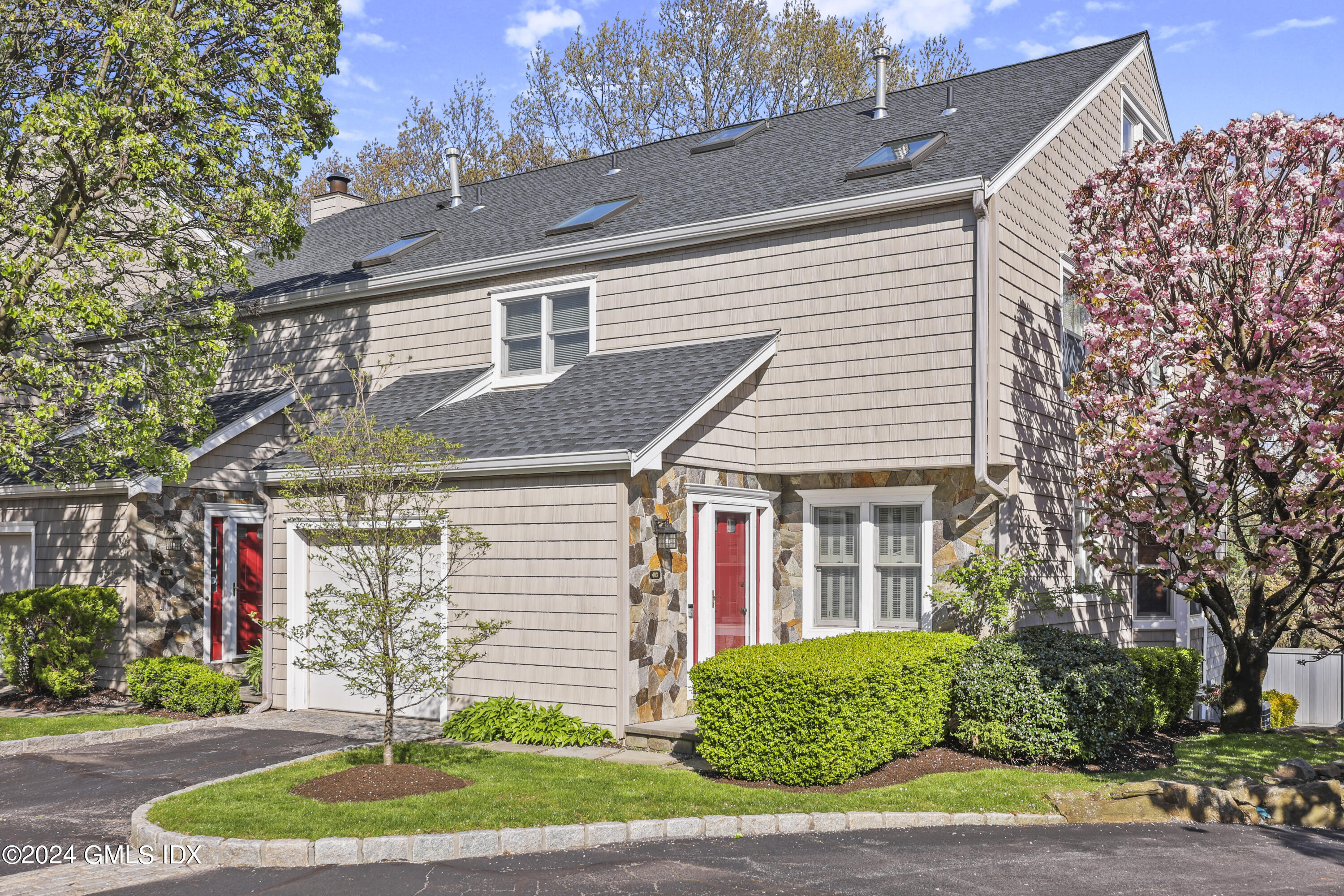 Property for Sale at 5 Glen Street, Greenwich, Connecticut - Bedrooms: 3 
Bathrooms: 4  - $925,000