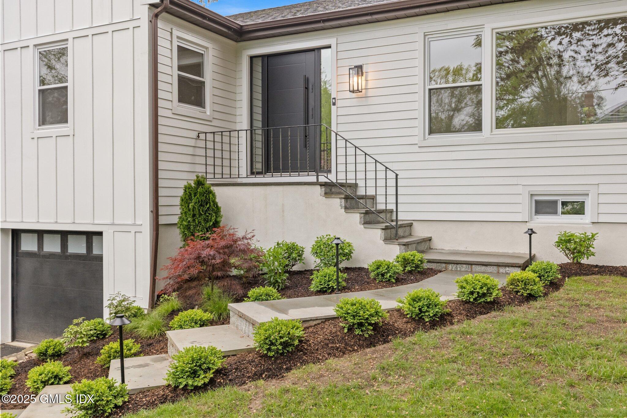 Rental Property at 8 Pintail Lane, Greenwich, Connecticut - Bedrooms: 4 
Bathrooms: 3  - $15,500 MO.