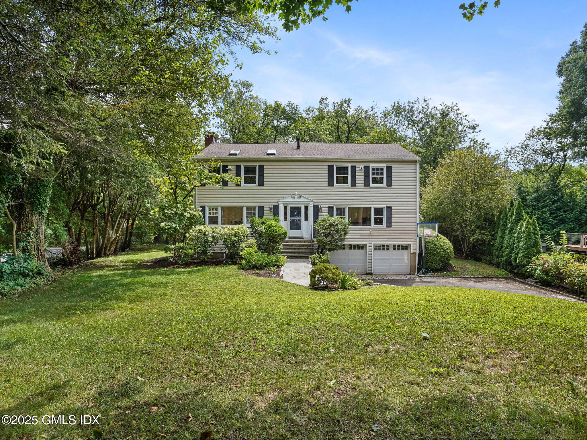 Riverside, Connecticut 06878, United States, 4 Bedrooms Bedrooms, ,4 BathroomsBathrooms,Residential,Active,192064