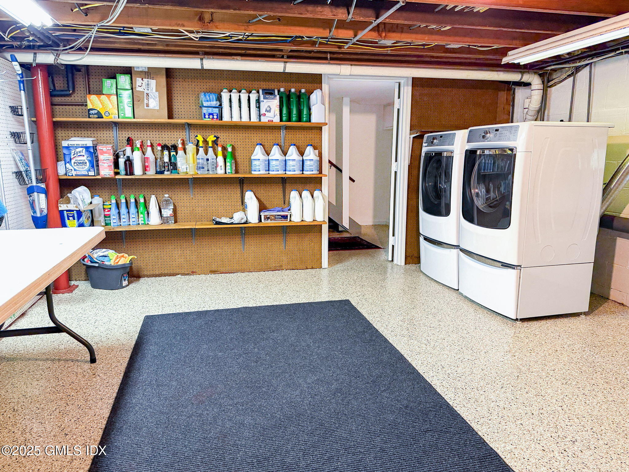 Riverside, Connecticut 06878, United States, 4 Bedrooms Bedrooms, ,4 BathroomsBathrooms,Residential,Active,192064