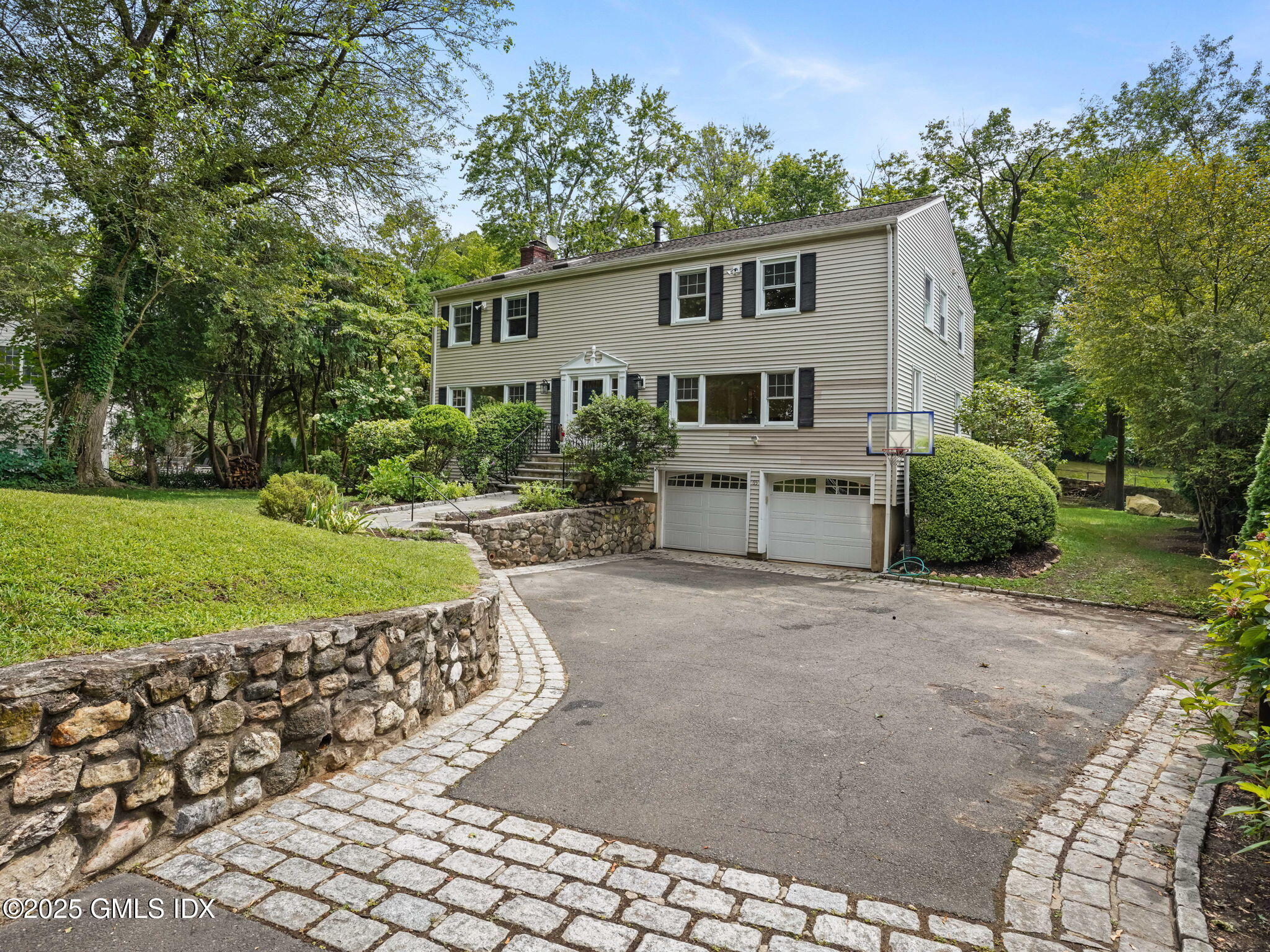 Riverside, Connecticut 06878, United States, 4 Bedrooms Bedrooms, ,4 BathroomsBathrooms,Residential,Active,192064