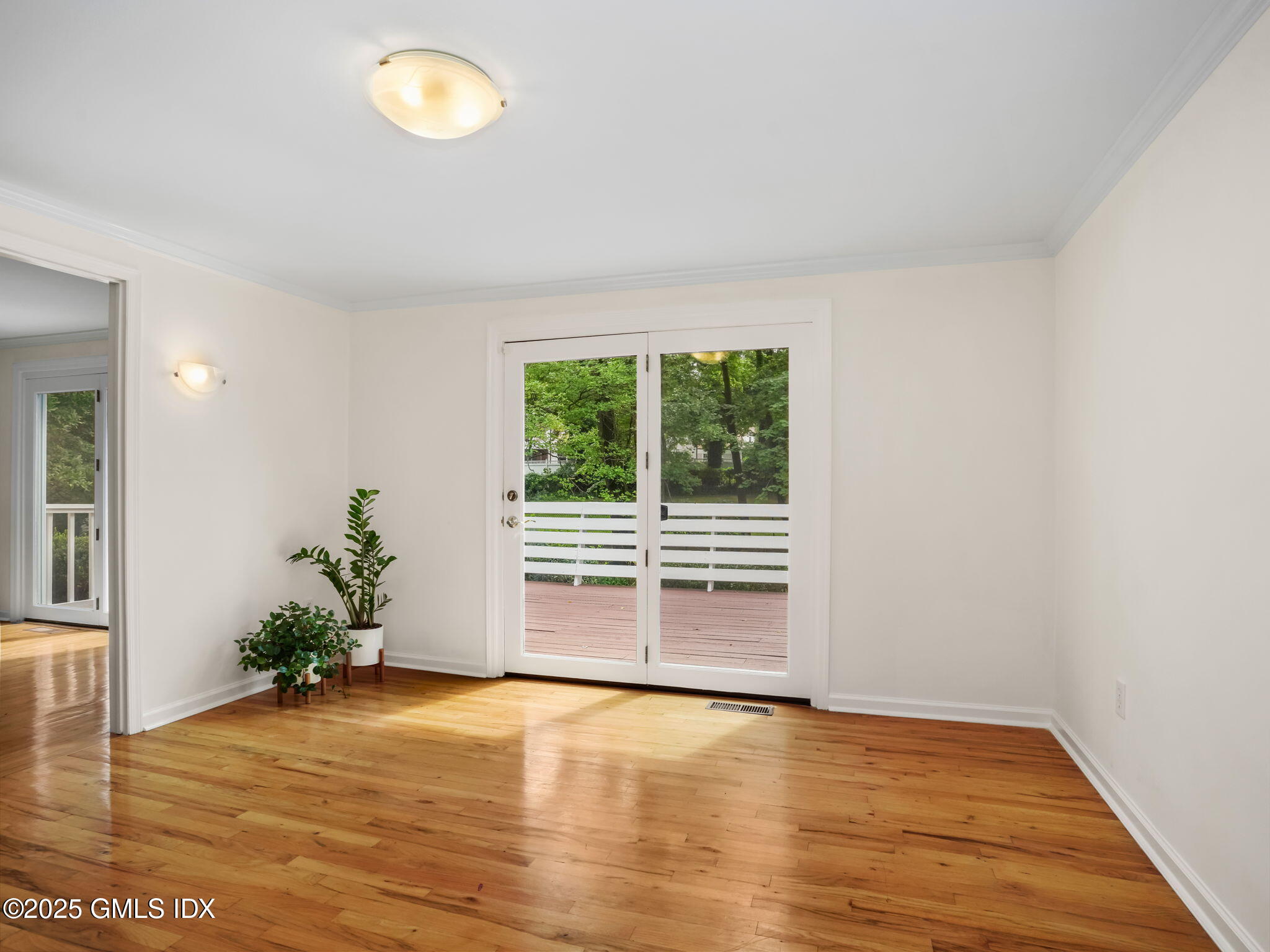 Riverside, Connecticut 06878, United States, 4 Bedrooms Bedrooms, ,4 BathroomsBathrooms,Residential,Active,192064