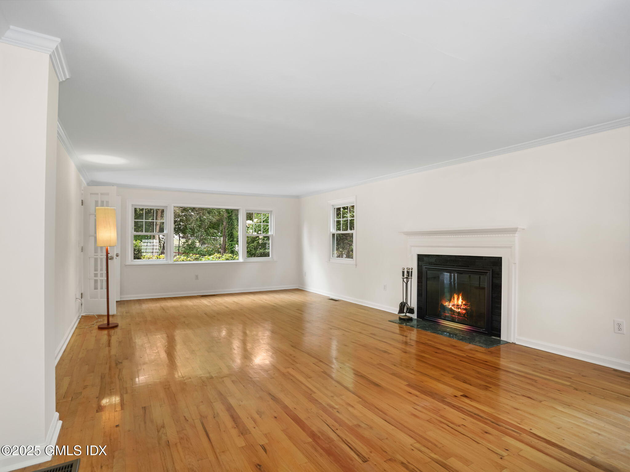 Riverside, Connecticut 06878, United States, 4 Bedrooms Bedrooms, ,4 BathroomsBathrooms,Residential,Active,192064