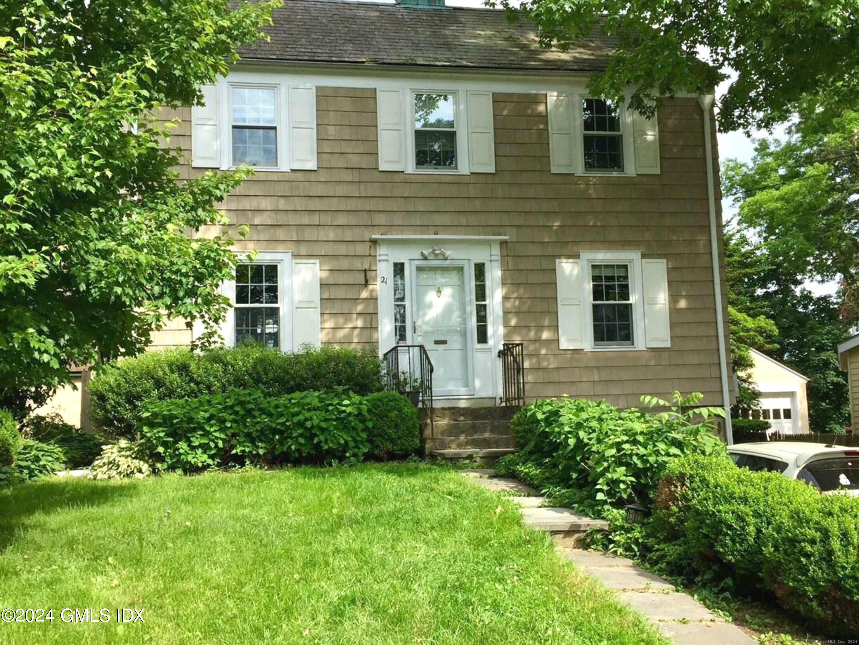 Rental Property at 21 Richmond Drive, Old Greenwich, Connecticut - Bedrooms: 3 
Bathrooms: 1.5  - $5,885 MO.