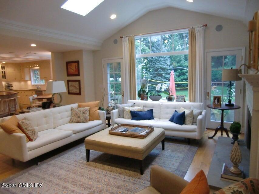 Old Greenwich, Connecticut 06870, United States, 4 Bedrooms Bedrooms, ,4 BathroomsBathrooms,Residential,Active,90222