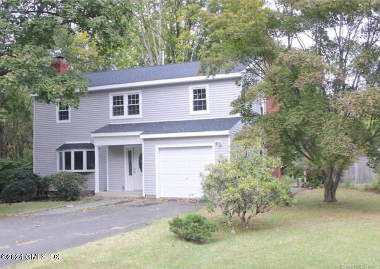 Rental Property at 5 Griffith Road, Riverside, Connecticut - Bedrooms: 4 
Bathrooms: 3  - $5,888 MO.