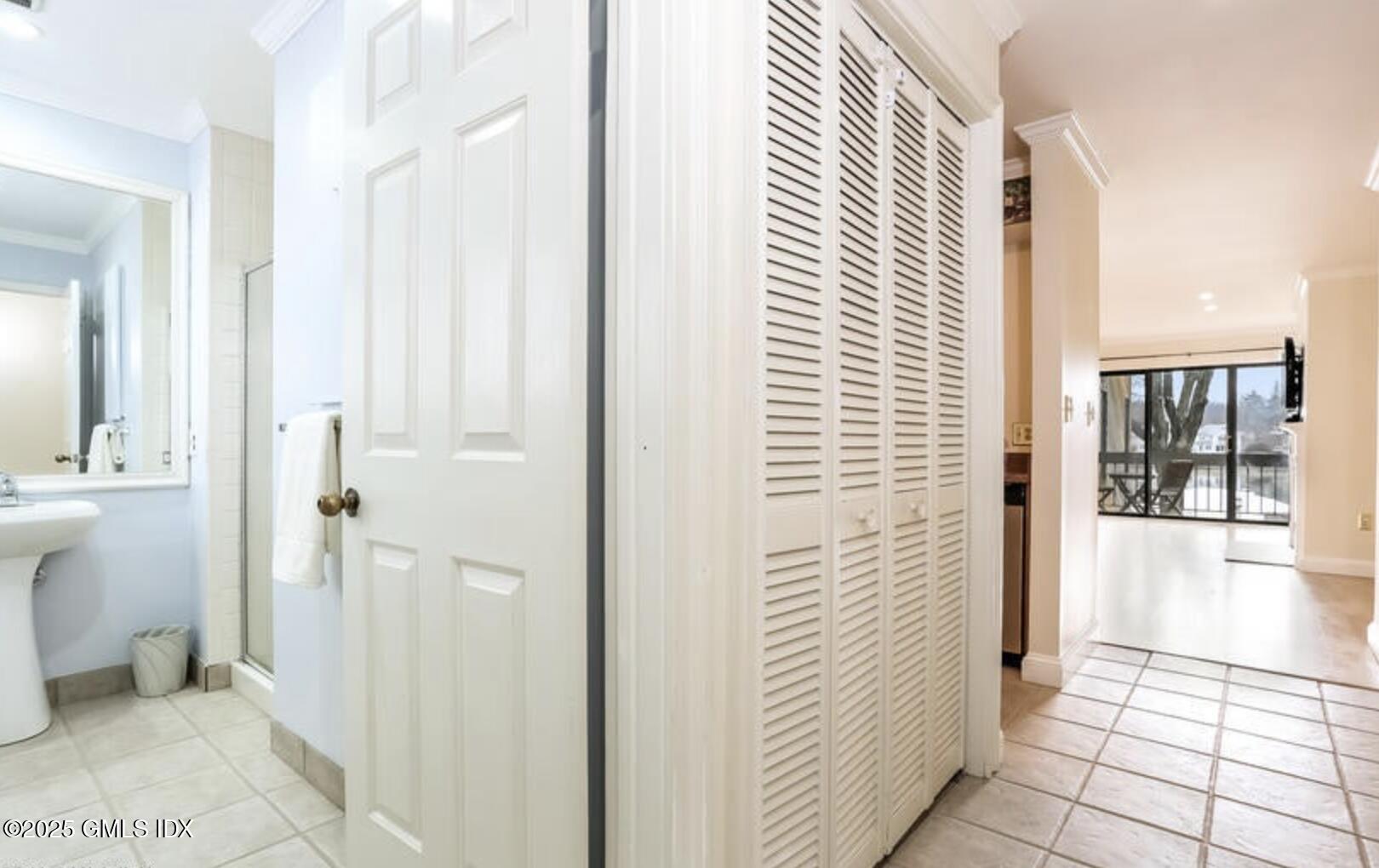 Cos Cob, Connecticut 06807, United States, 2 Bedrooms Bedrooms, ,2 BathroomsBathrooms,Residential,Active,195124