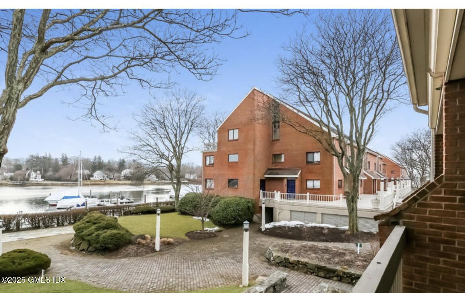 Cos Cob, Connecticut 06807, United States, 2 Bedrooms Bedrooms, ,2 BathroomsBathrooms,Residential,Active,195124