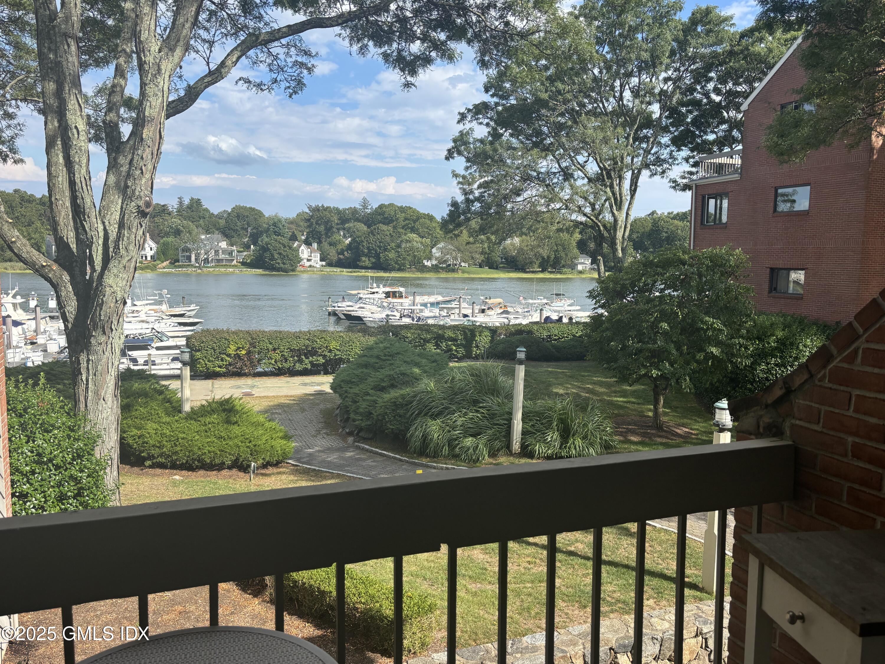 Cos Cob, Connecticut 06807, United States, 2 Bedrooms Bedrooms, ,2 BathroomsBathrooms,Residential,Active,195124