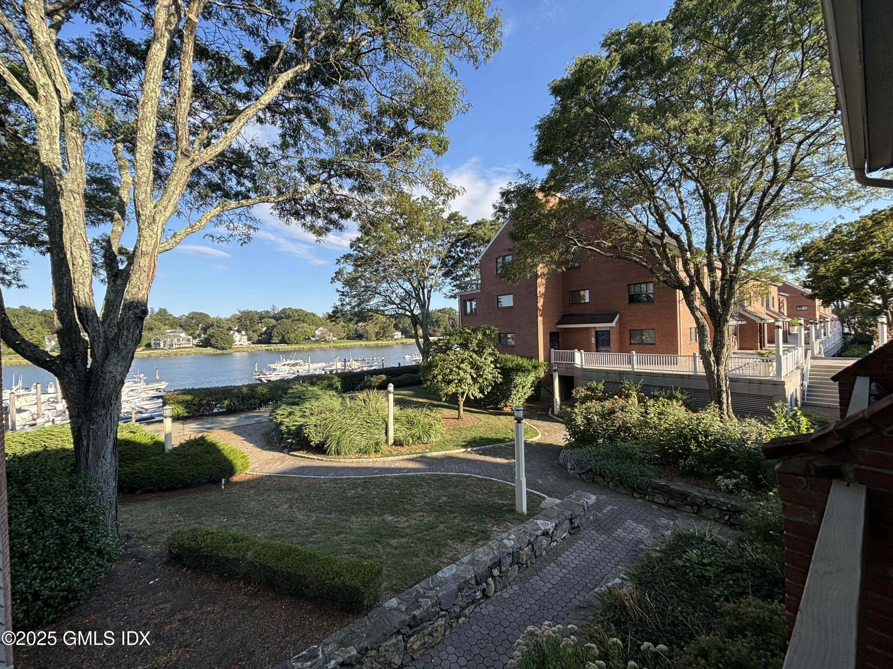 Cos Cob, Connecticut 06807, United States, 2 Bedrooms Bedrooms, ,2 BathroomsBathrooms,Residential,Active,195124