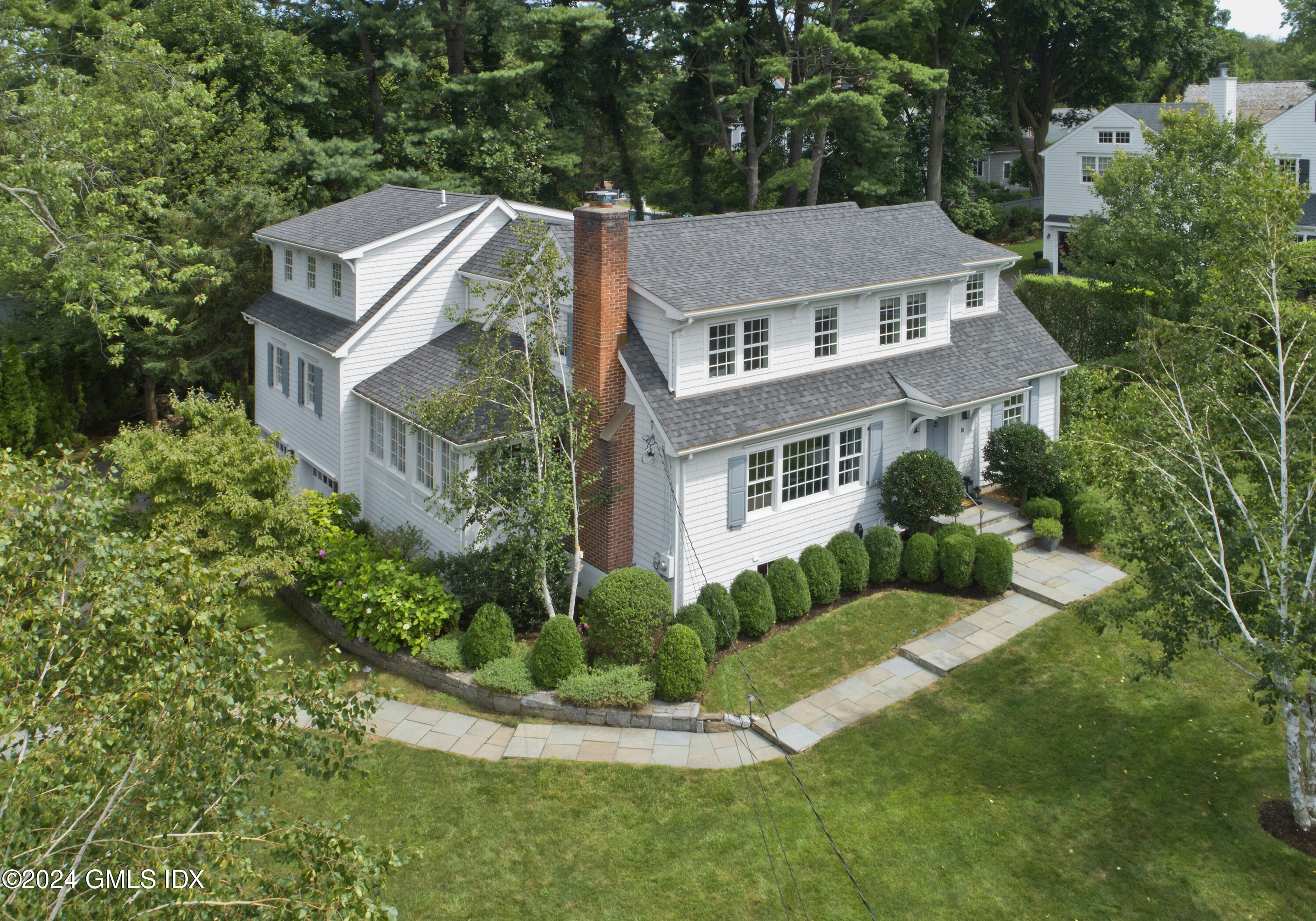 Property for Sale at 10 Ben Court, Old Greenwich, Connecticut - Bedrooms: 5 
Bathrooms: 5  - $3,925,000