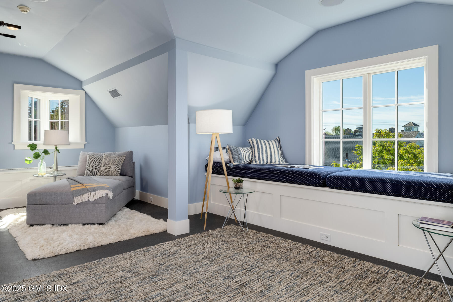 Old Greenwich, Connecticut 06870, United States, 5 Bedrooms Bedrooms, ,5 BathroomsBathrooms,Residential,Coming Soon,204122