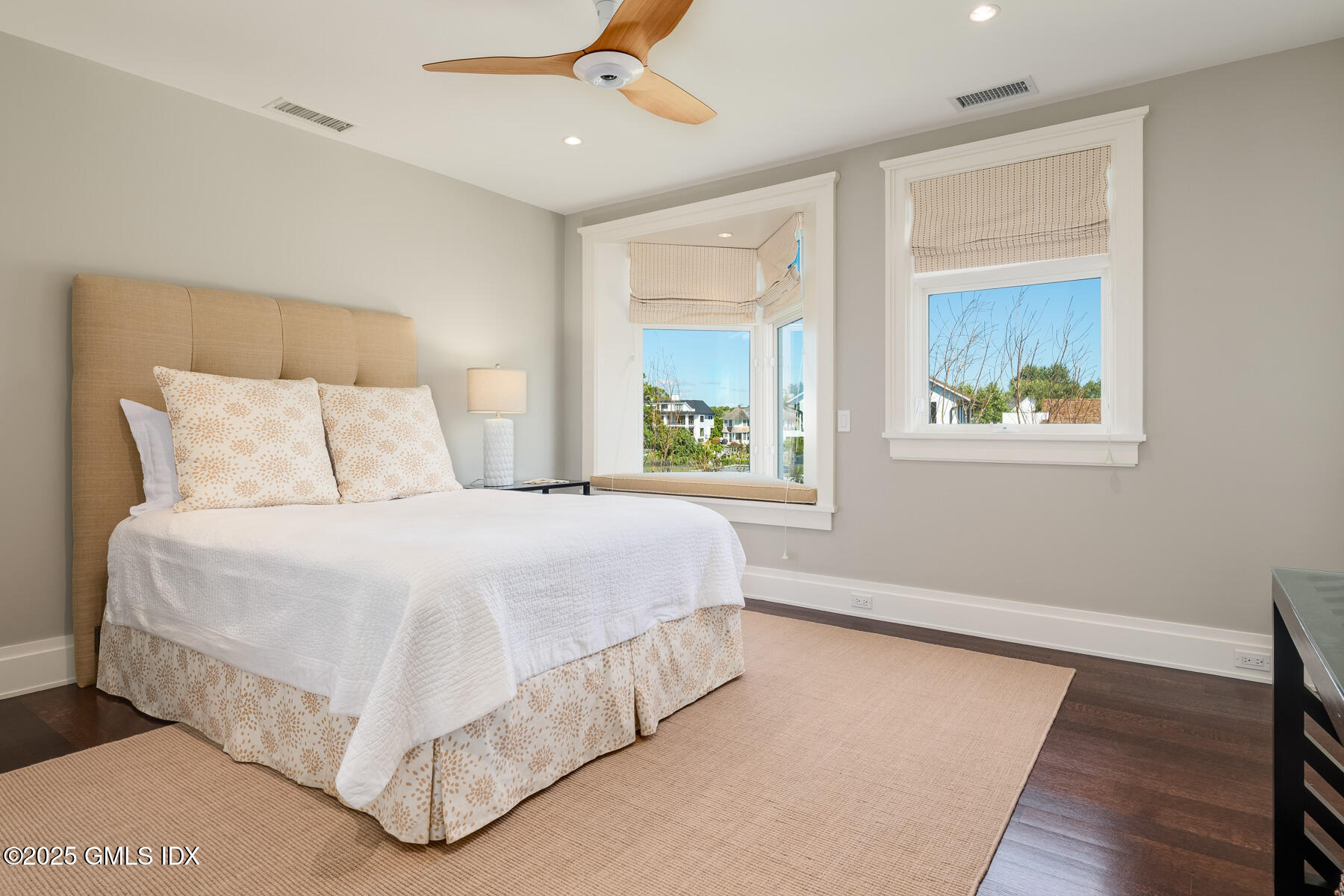 Old Greenwich, Connecticut 06870, United States, 5 Bedrooms Bedrooms, ,5 BathroomsBathrooms,Residential,Coming Soon,204122