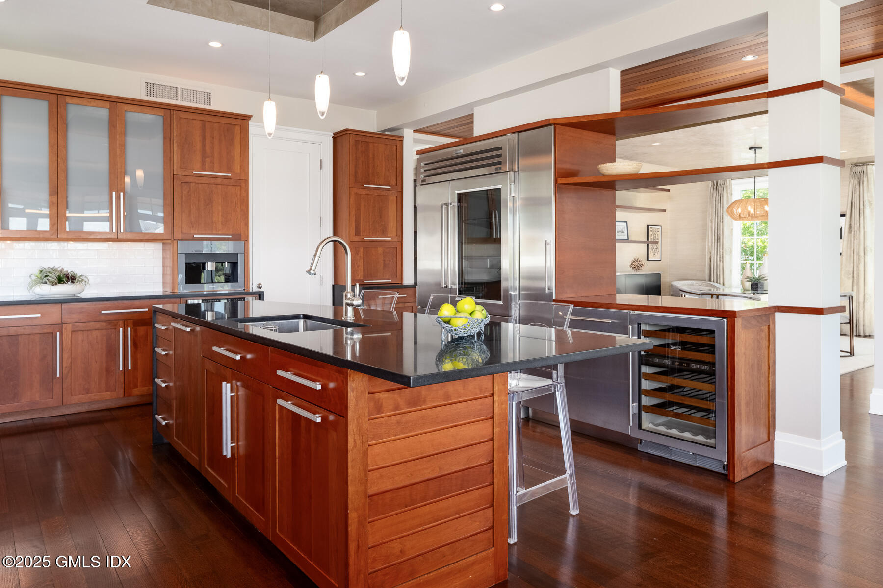 Old Greenwich, Connecticut 06870, United States, 5 Bedrooms Bedrooms, ,5 BathroomsBathrooms,Residential,Coming Soon,204122