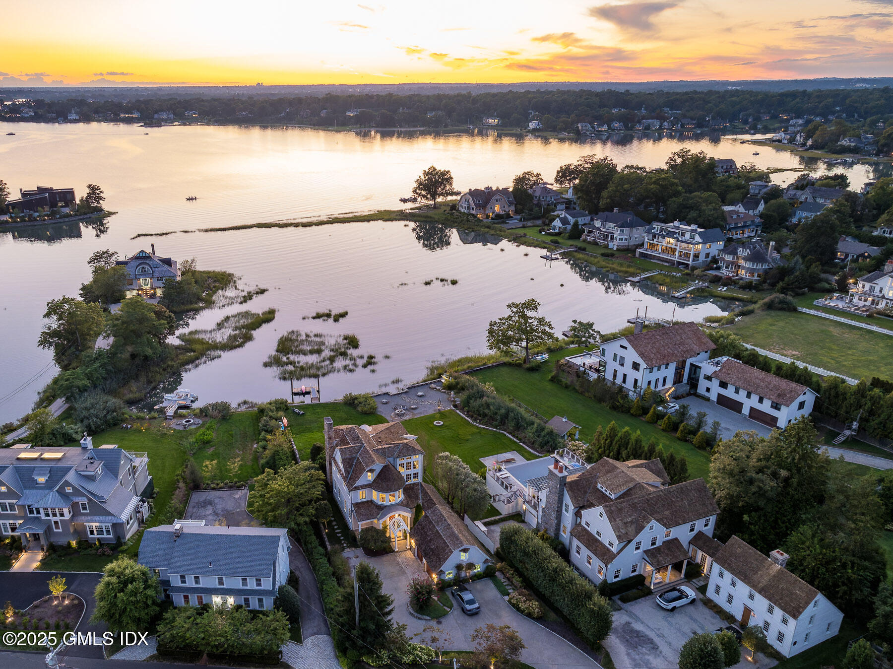 Old Greenwich, Connecticut 06870, United States, 5 Bedrooms Bedrooms, ,5 BathroomsBathrooms,Residential,Coming Soon,204122