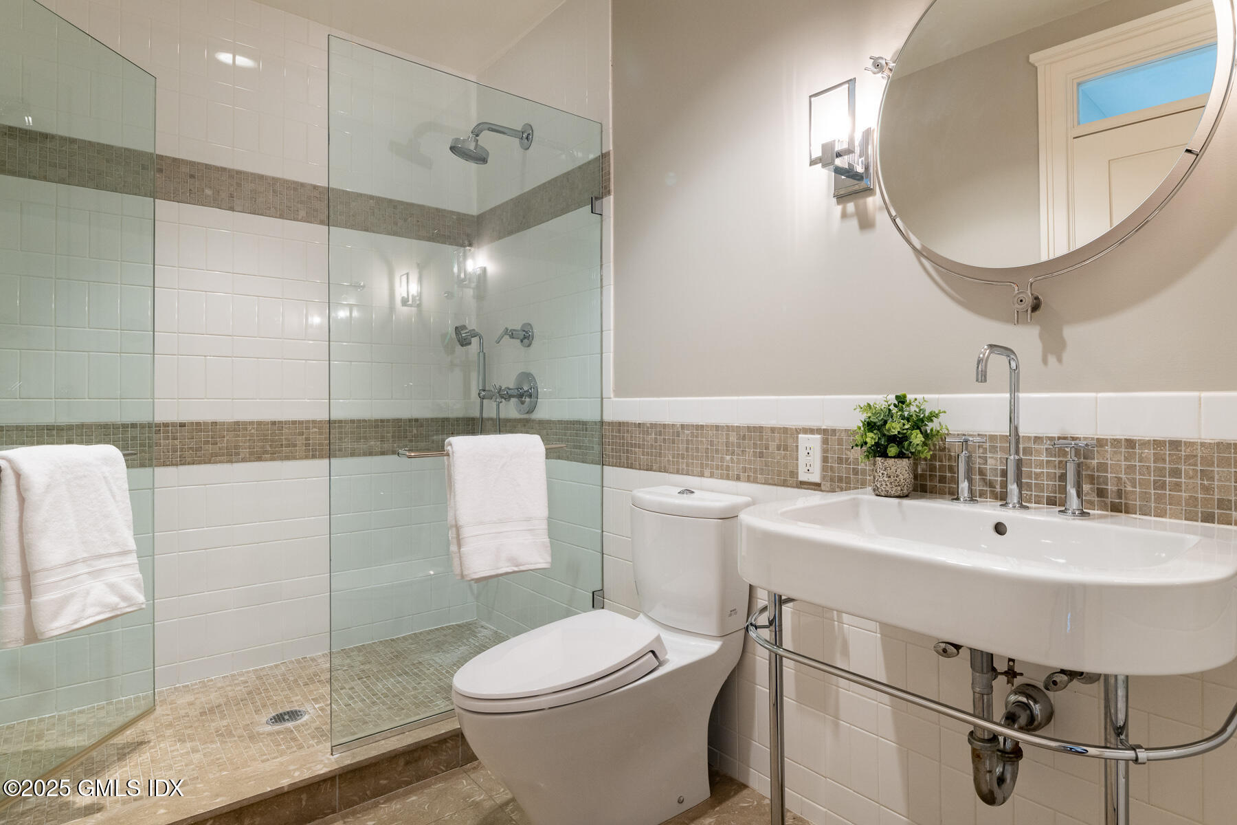 Old Greenwich, Connecticut 06870, United States, 5 Bedrooms Bedrooms, ,5 BathroomsBathrooms,Residential,Coming Soon,204122