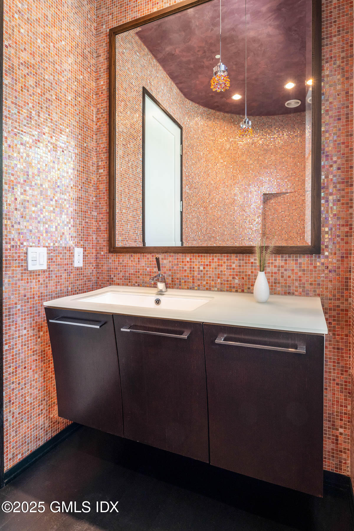 Old Greenwich, Connecticut 06870, United States, 5 Bedrooms Bedrooms, ,5 BathroomsBathrooms,Residential,Coming Soon,204122