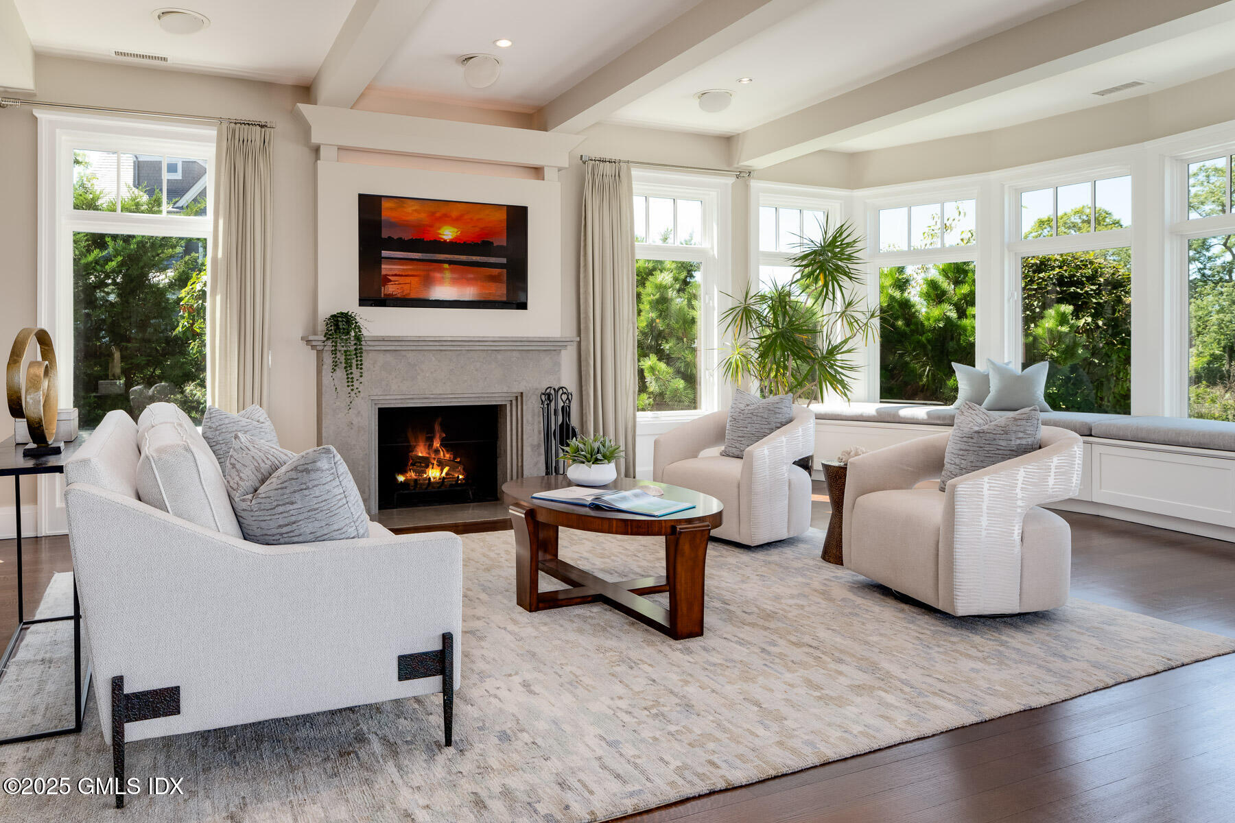 Old Greenwich, Connecticut 06870, United States, 5 Bedrooms Bedrooms, ,5 BathroomsBathrooms,Residential,Coming Soon,204122