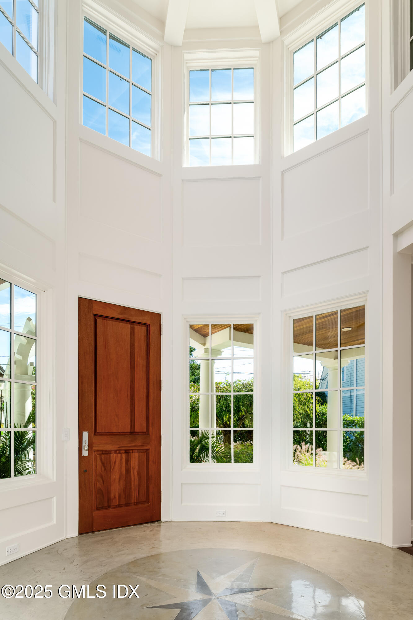 Old Greenwich, Connecticut 06870, United States, 5 Bedrooms Bedrooms, ,5 BathroomsBathrooms,Residential,Coming Soon,204122