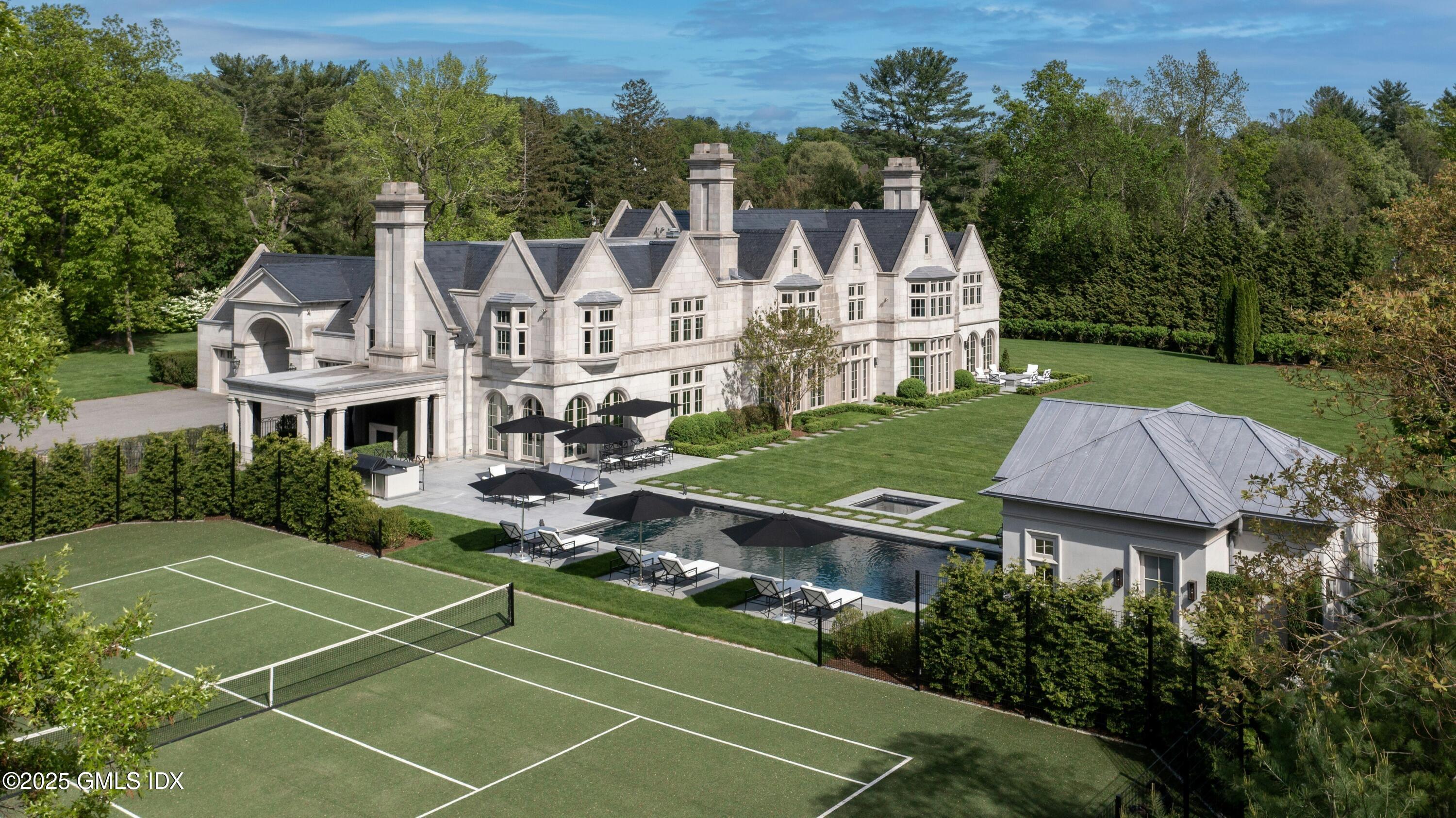 11 Round Hill Club Road, Greenwich, Connecticut - 5 Bedrooms  
7.5 Bathrooms - 