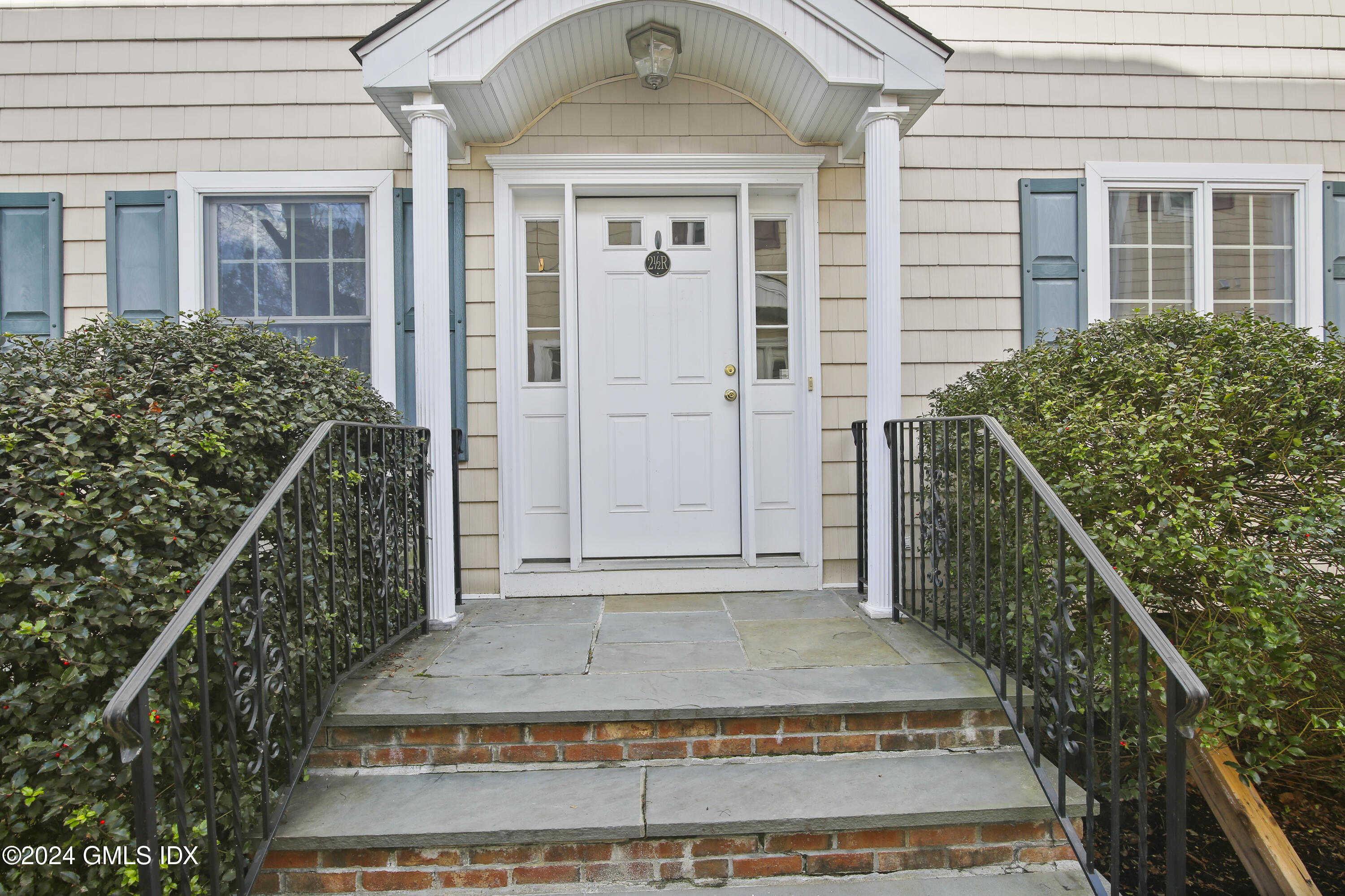 Rental Property at 212 Cos Cob Avenue, Cos Cob, Connecticut - Bedrooms: 3 
Bathrooms: 3  - $5,600 MO.