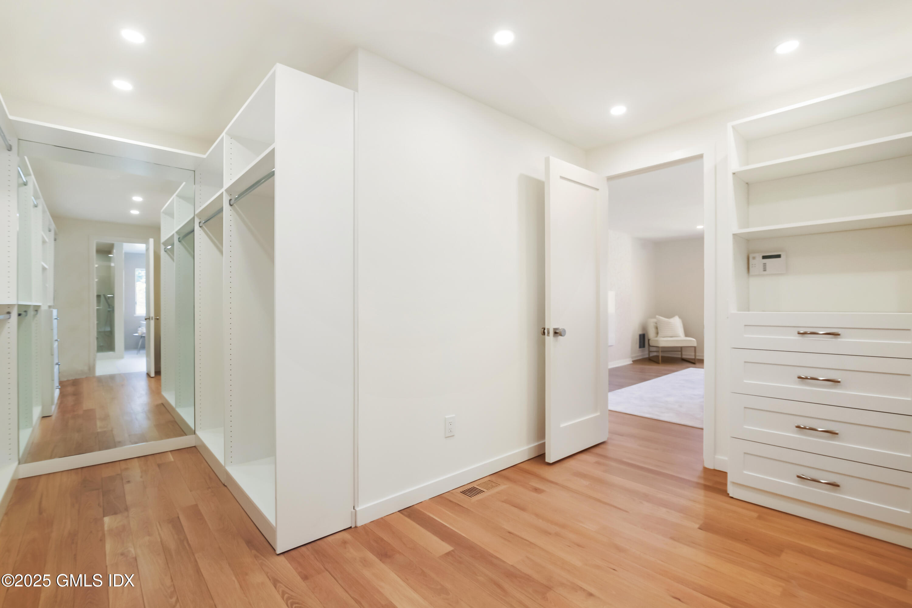 Greenwich, Connecticut 06831, United States, 7 Bedrooms Bedrooms, ,7 BathroomsBathrooms,Residential,Active,104330