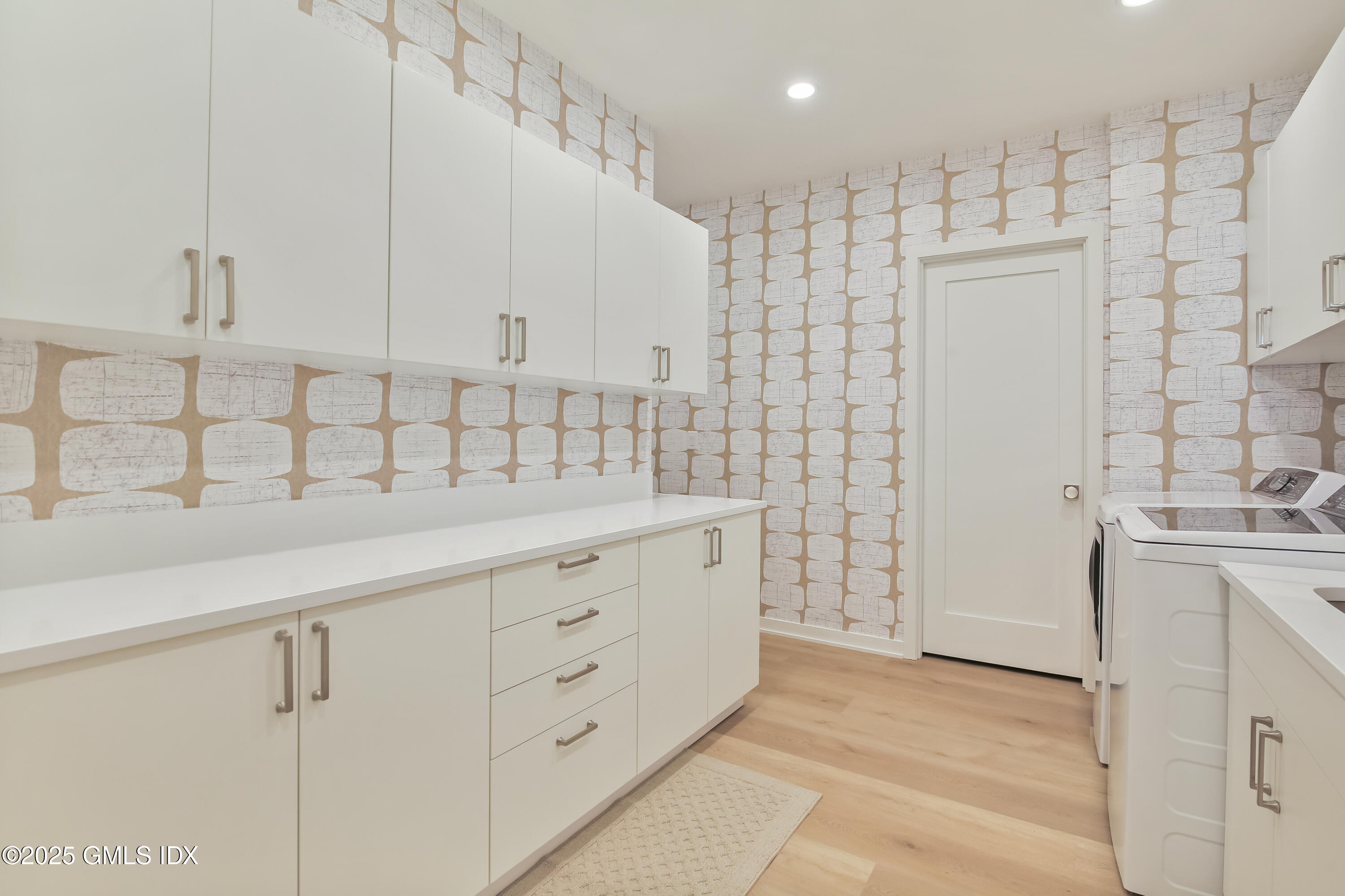 Greenwich, Connecticut 06831, United States, 7 Bedrooms Bedrooms, ,7 BathroomsBathrooms,Residential,Active,104330