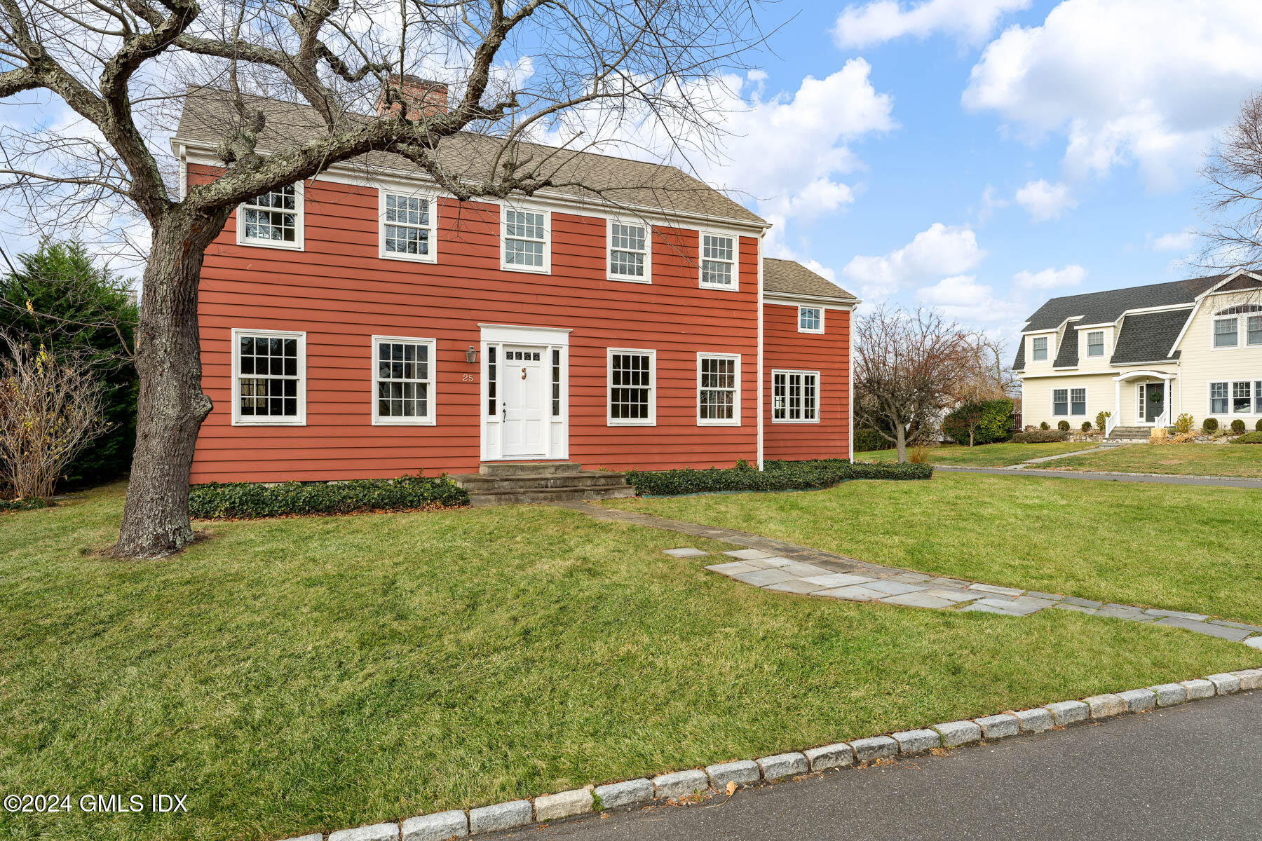 Old Greenwich, Connecticut 06870, United States, 4 Bedrooms Bedrooms, ,3 BathroomsBathrooms,Residential,Active,135997