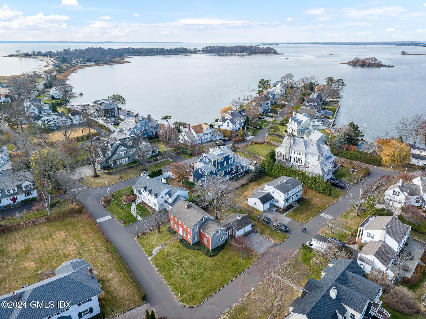 Old Greenwich, Connecticut 06870, United States, 4 Bedrooms Bedrooms, ,3 BathroomsBathrooms,Residential,Active,135997