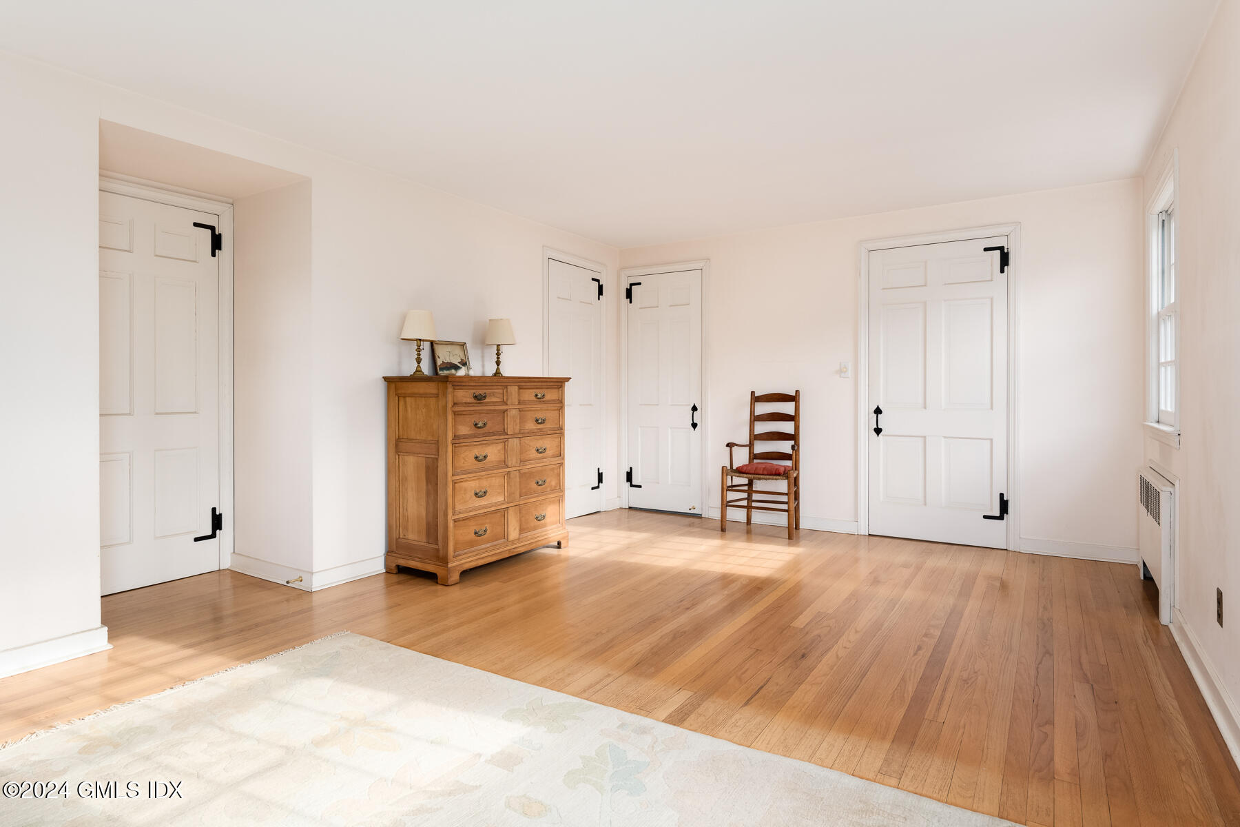 Old Greenwich, Connecticut 06870, United States, 4 Bedrooms Bedrooms, ,3 BathroomsBathrooms,Residential,Active,135997