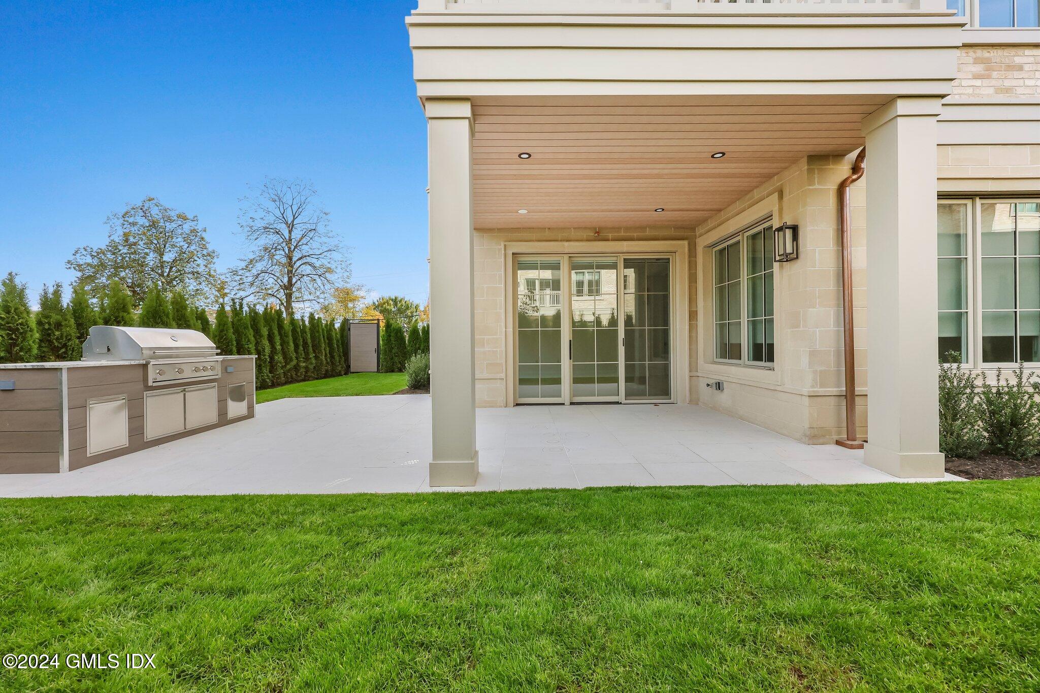 Greenwich, Connecticut 06830, United States, 2 Bedrooms Bedrooms, ,2 BathroomsBathrooms,Residential,Active,34638