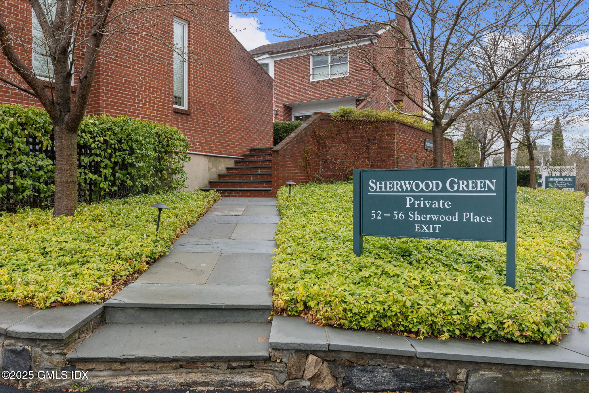 Property for Sale at 52 Sherwood Place, Greenwich, Connecticut - Bedrooms: 2 
Bathrooms: 3  - $985,000