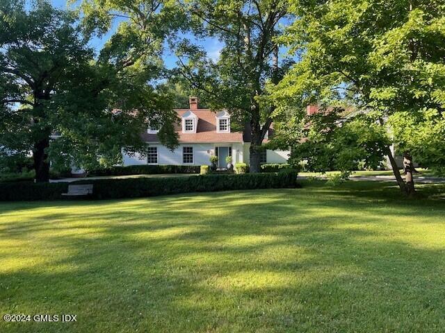 52 Crown Lane, Greenwich, Connecticut - 6 Bedrooms  
7.5 Bathrooms - 